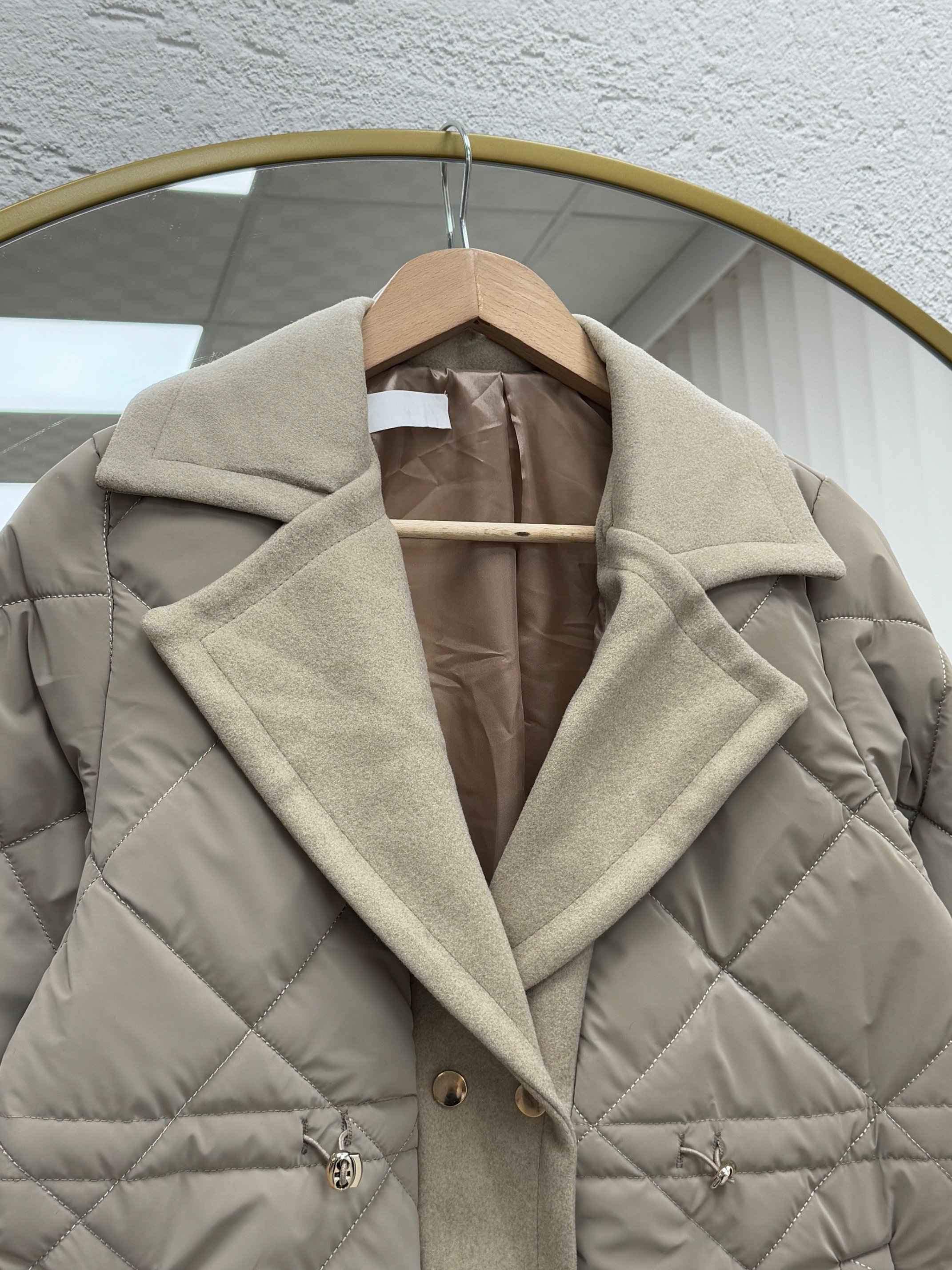 Alva Düğmeleri Çıtçıtlı Beli Sıkmalı Kapitone Kısa Mont-EN2108 Vizon