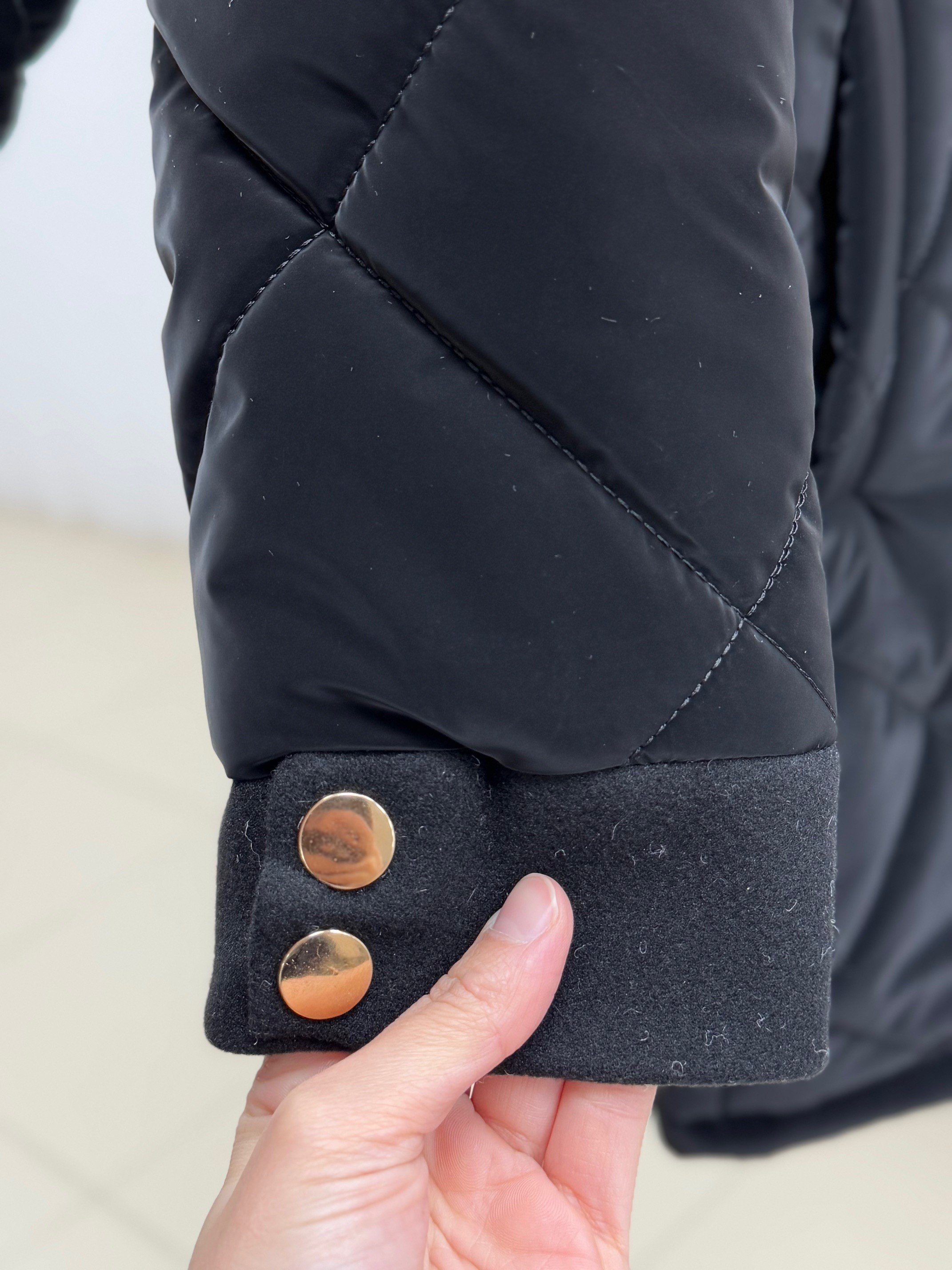 Alva Düğmeleri Çıtçıtlı Beli Sıkmalı Kapitone Kısa Mont-EN2108 Siyah