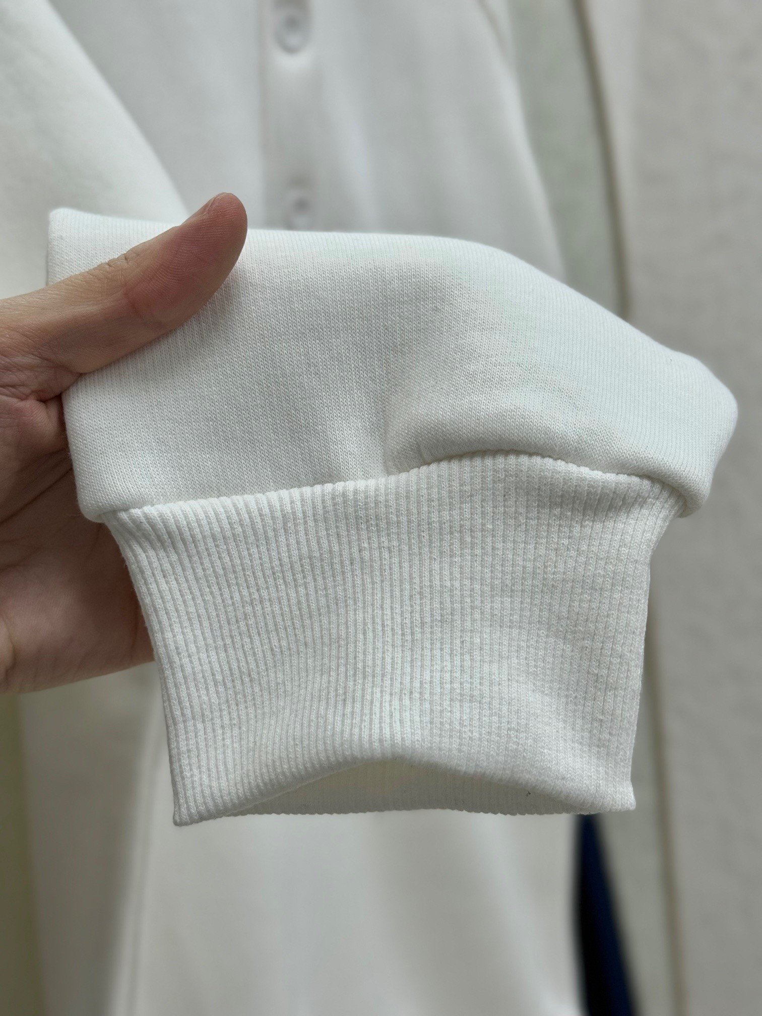Ariuna Önü Dikişli Düğmeli Üç İp Sweat-ZN4176 Beyaz