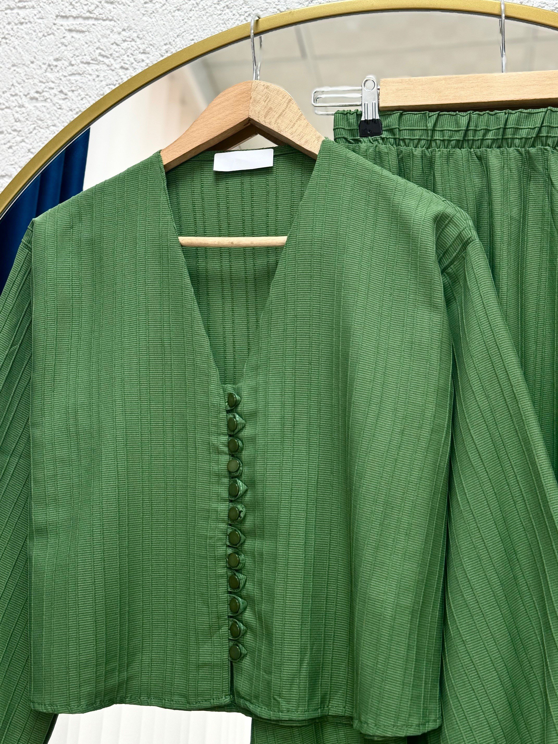 Ascona Kol Bağcıklı Boydan Düğmeli Etek Fırfırlı Dubai Takım-EK459 Yeşil