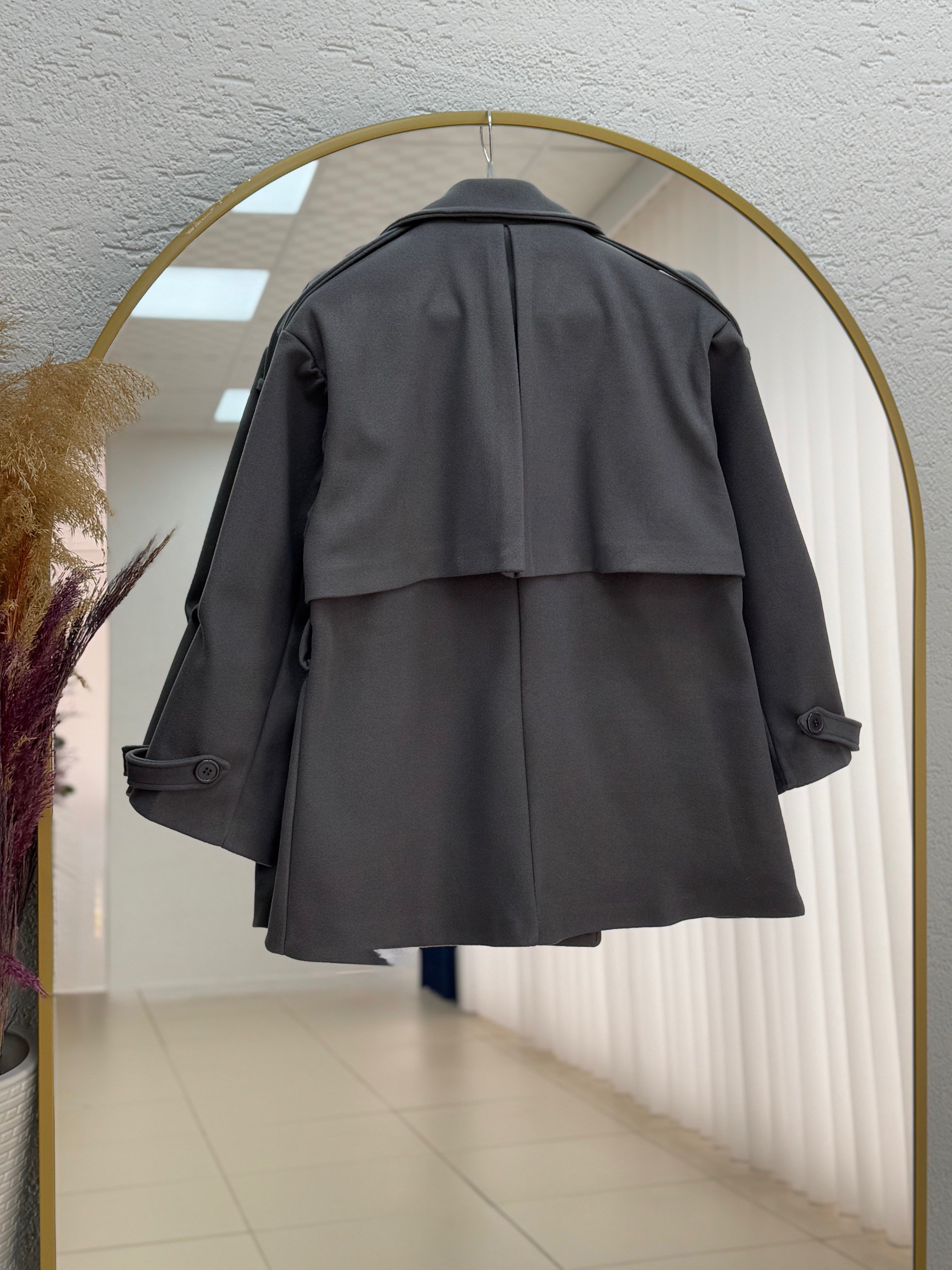 Basilia Kolu Düğme Detaylı Kapaklı Kısa Kaşe-EK683 Antrasit