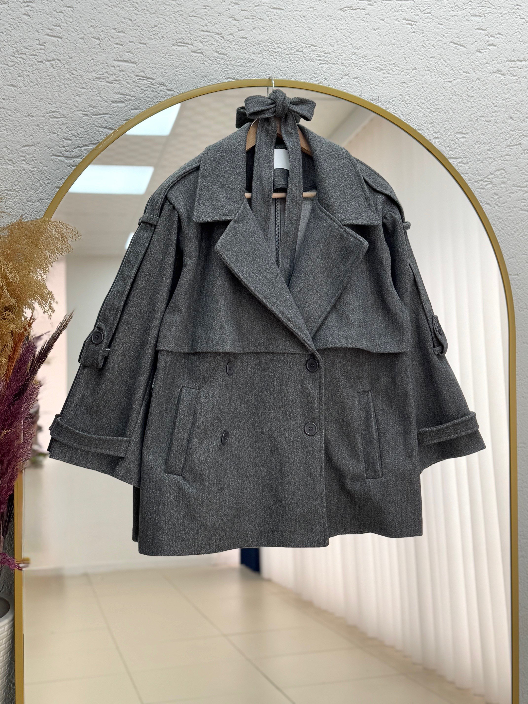 Basilia Kolu Düğme Detaylı Kapaklı Kısa Kaşe-EK683 Gri