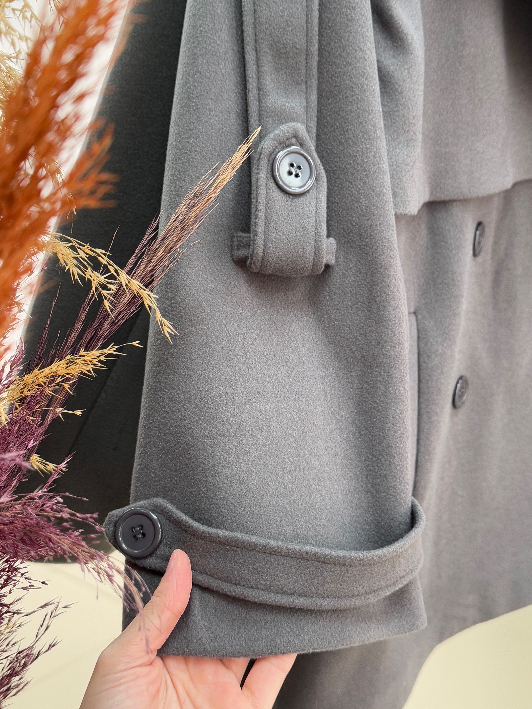 Basilia Kolu Düğme Detaylı Kapaklı Kısa Kaşe-EK683 Antrasit