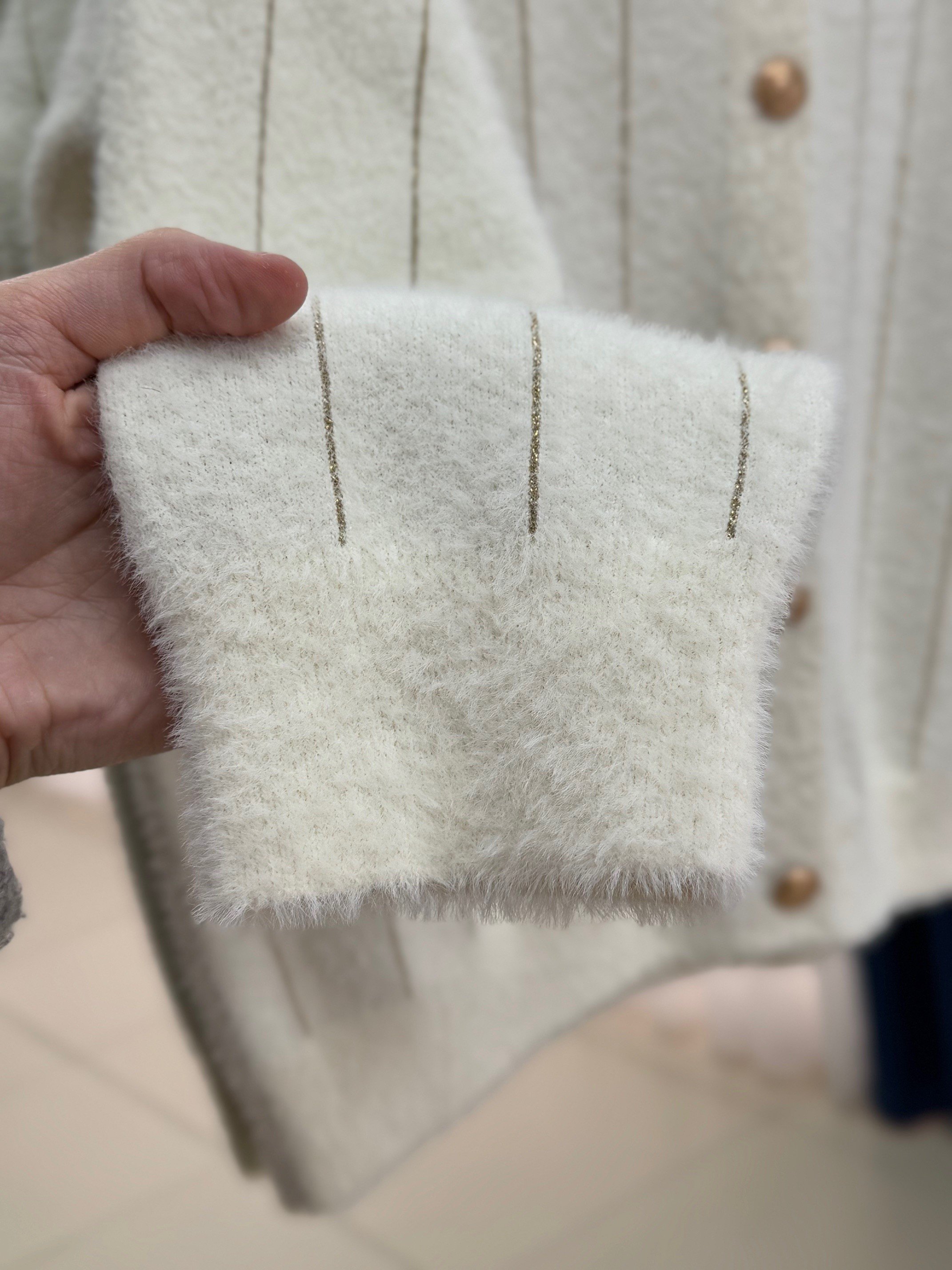 Baylee Gold Düğmeli Çizgili Sakallı Kısa Hırka-KR5042 Beyaz