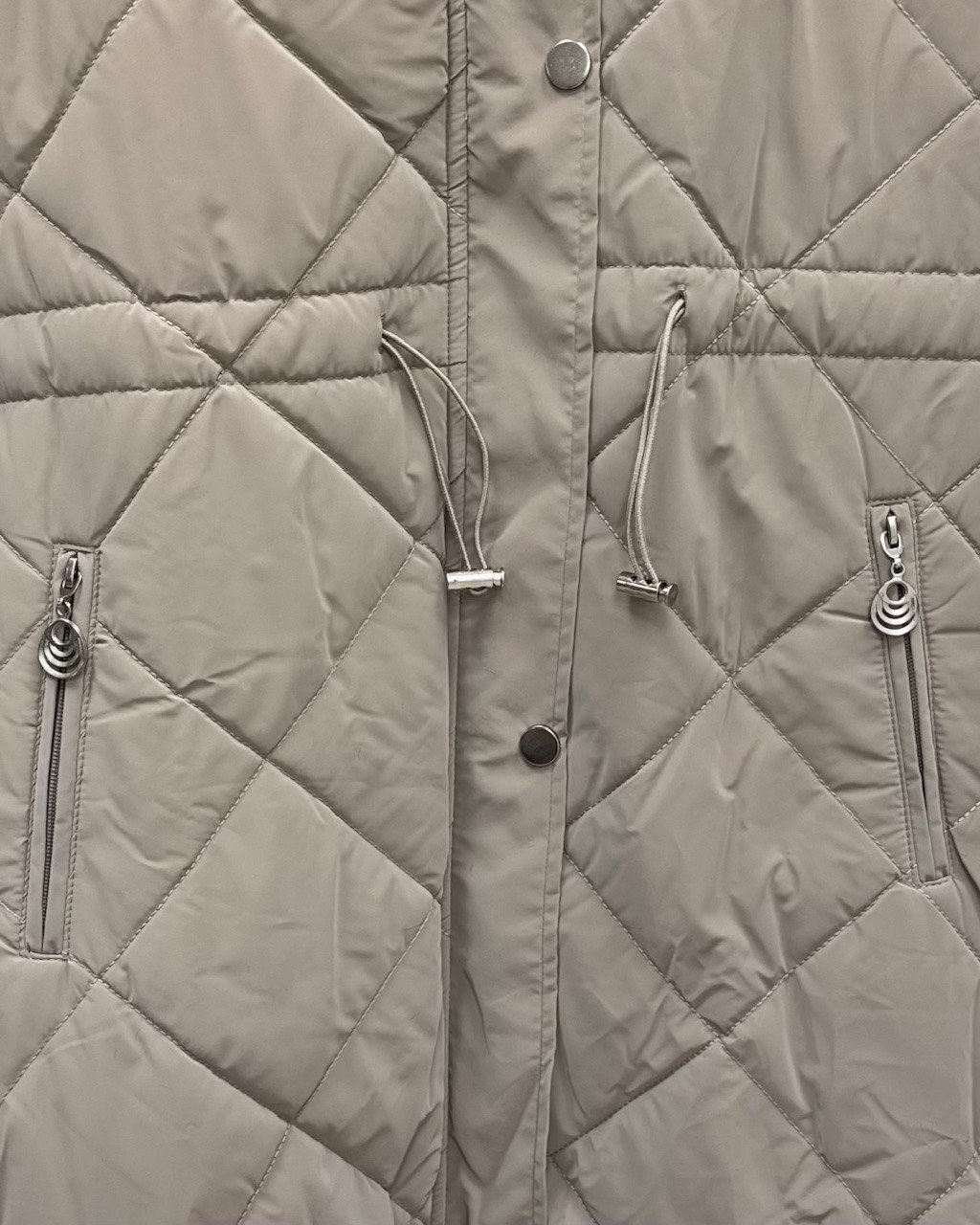 Belola Kapşonu Kürklü Beli Sıkmalı Gizli Fermuarlı Kapitone Mont-EN2024 Vizon