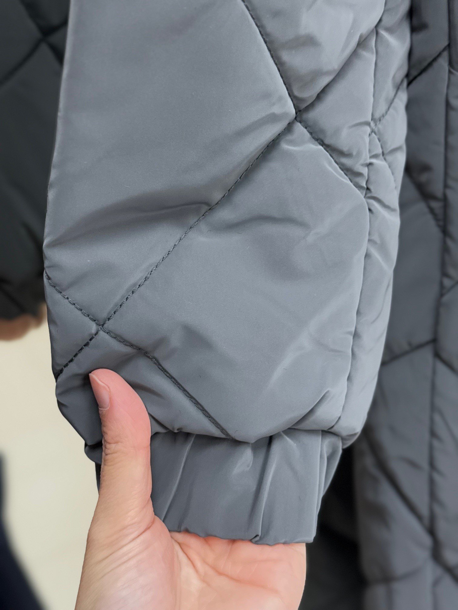 Belola Kapşonu Kürklü Beli Sıkmalı Gizli Fermuarlı Kapitone Mont-EN2024 Antrasit