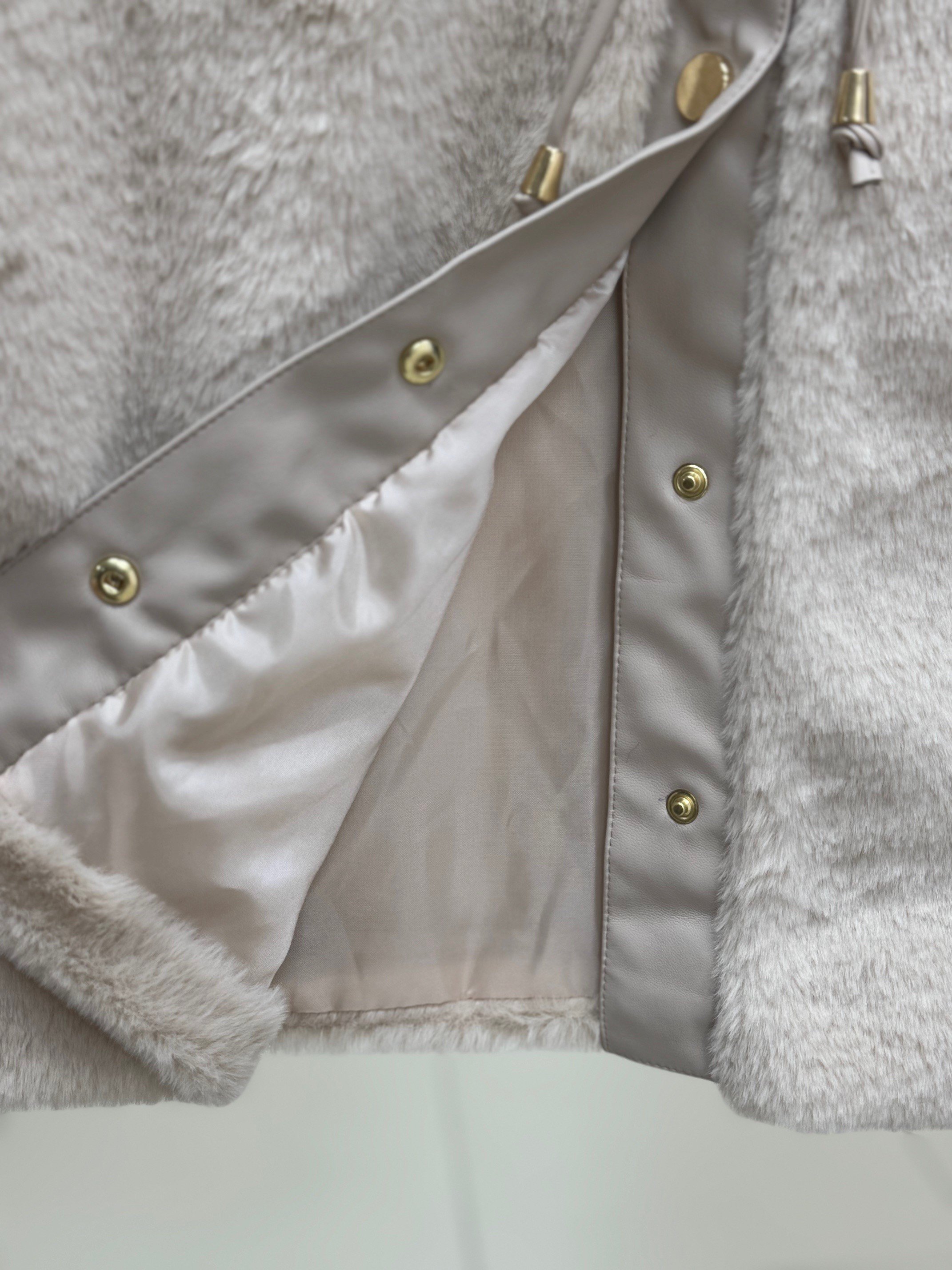 Bemesia Beli Sıkmalı Çıtçıtlı Peluş Kaban-BN8599 Taş