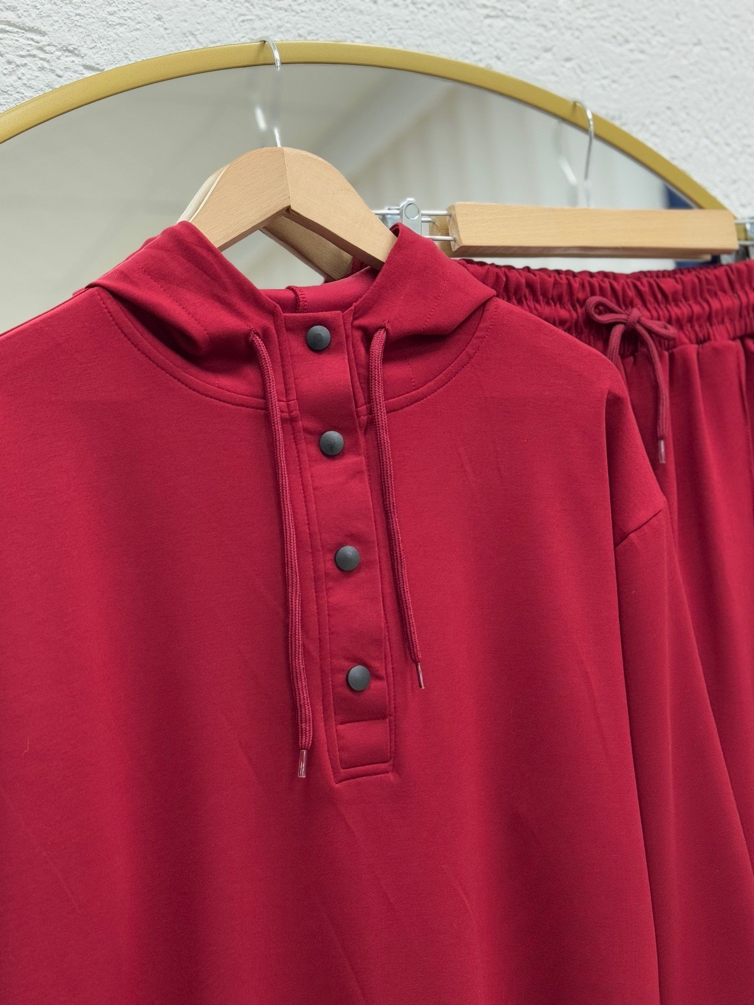 Bemista Kapşonlu Çıtçıtlı  Yanı Yırtmaçlı Pantolonlu Takım-MA8329 Bordo