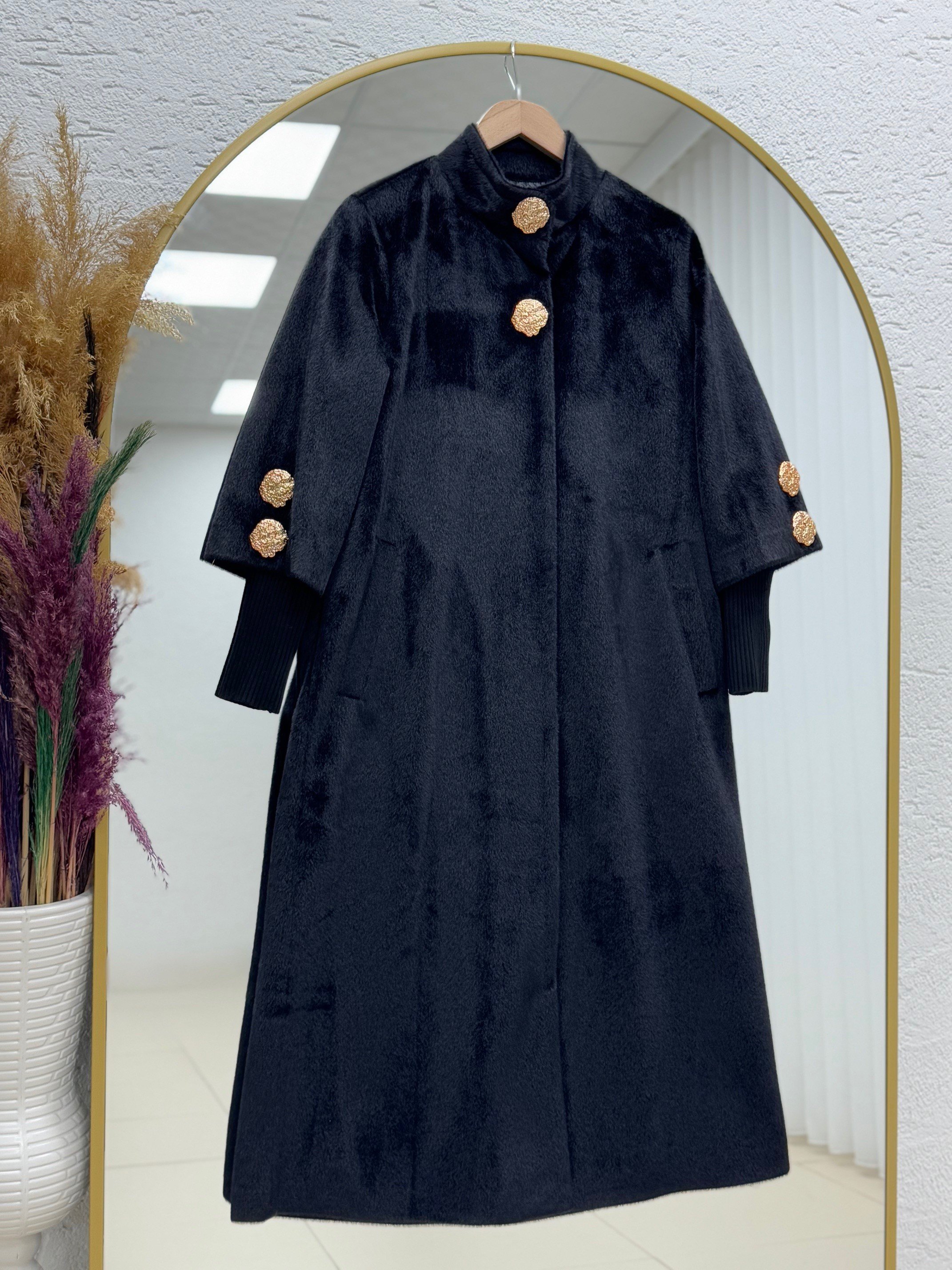 Cameva Kolları Büyük Düğmeli ve Lastikli Çift Cepli Uzun Kaban-BR7958 Siyah