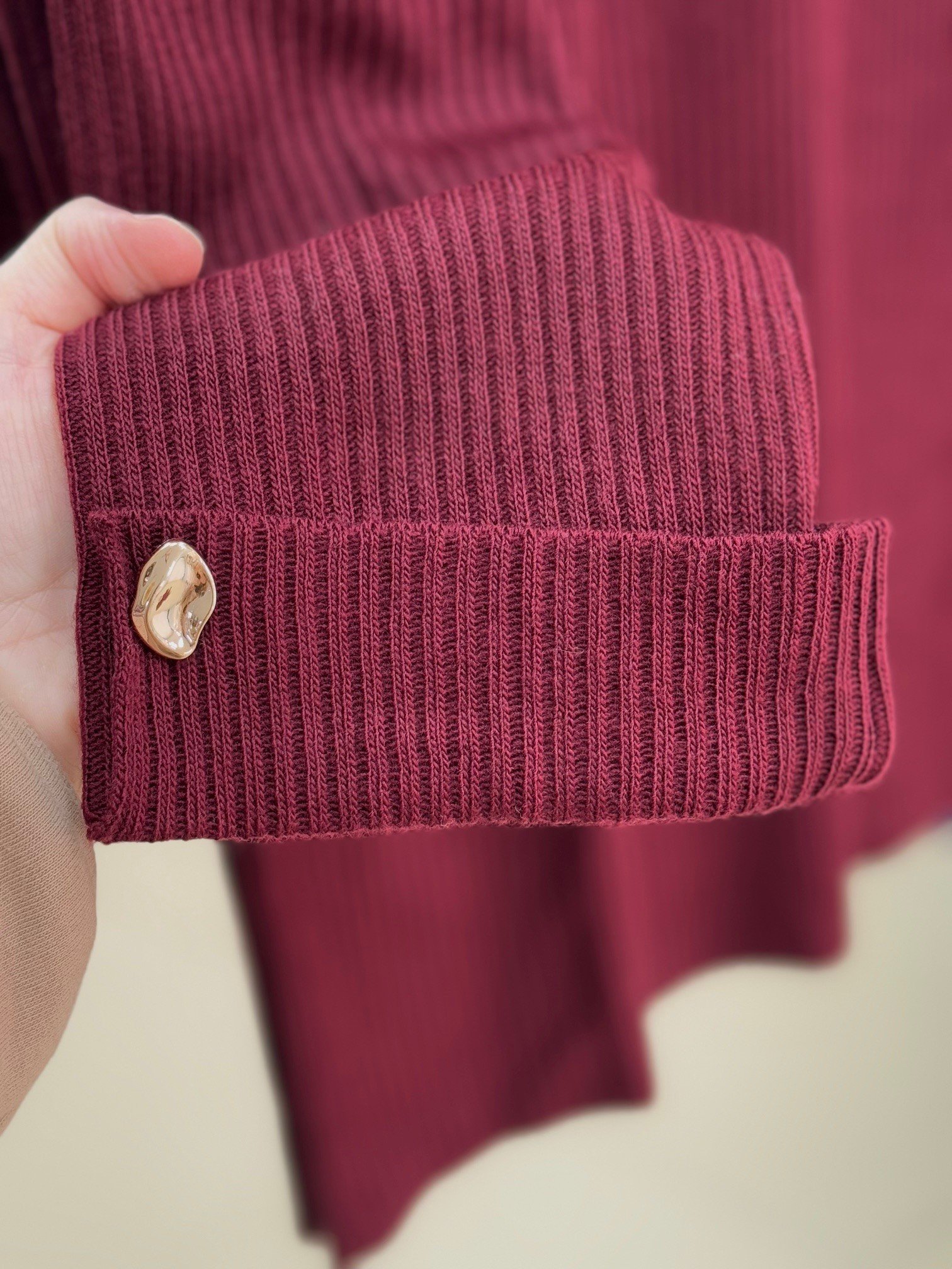 Celuna Kol Ucu Ve Önü Düğmeli Yırtmaçlı Triko Tunik-KR5005 Bordo