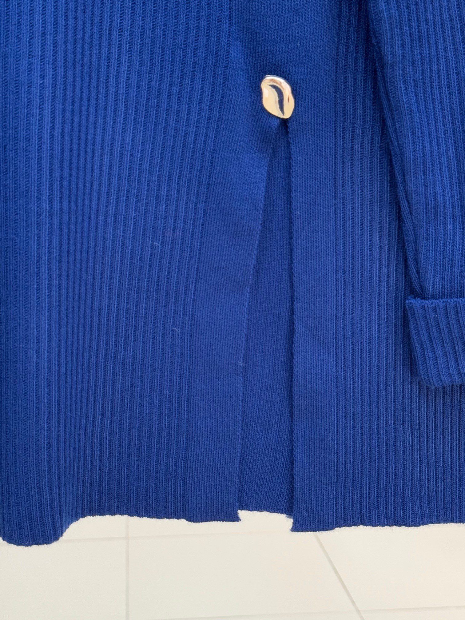 Celuna Kol Ucu Ve Önü Düğmeli Yırtmaçlı Triko Tunik-KR5005 Lacivert