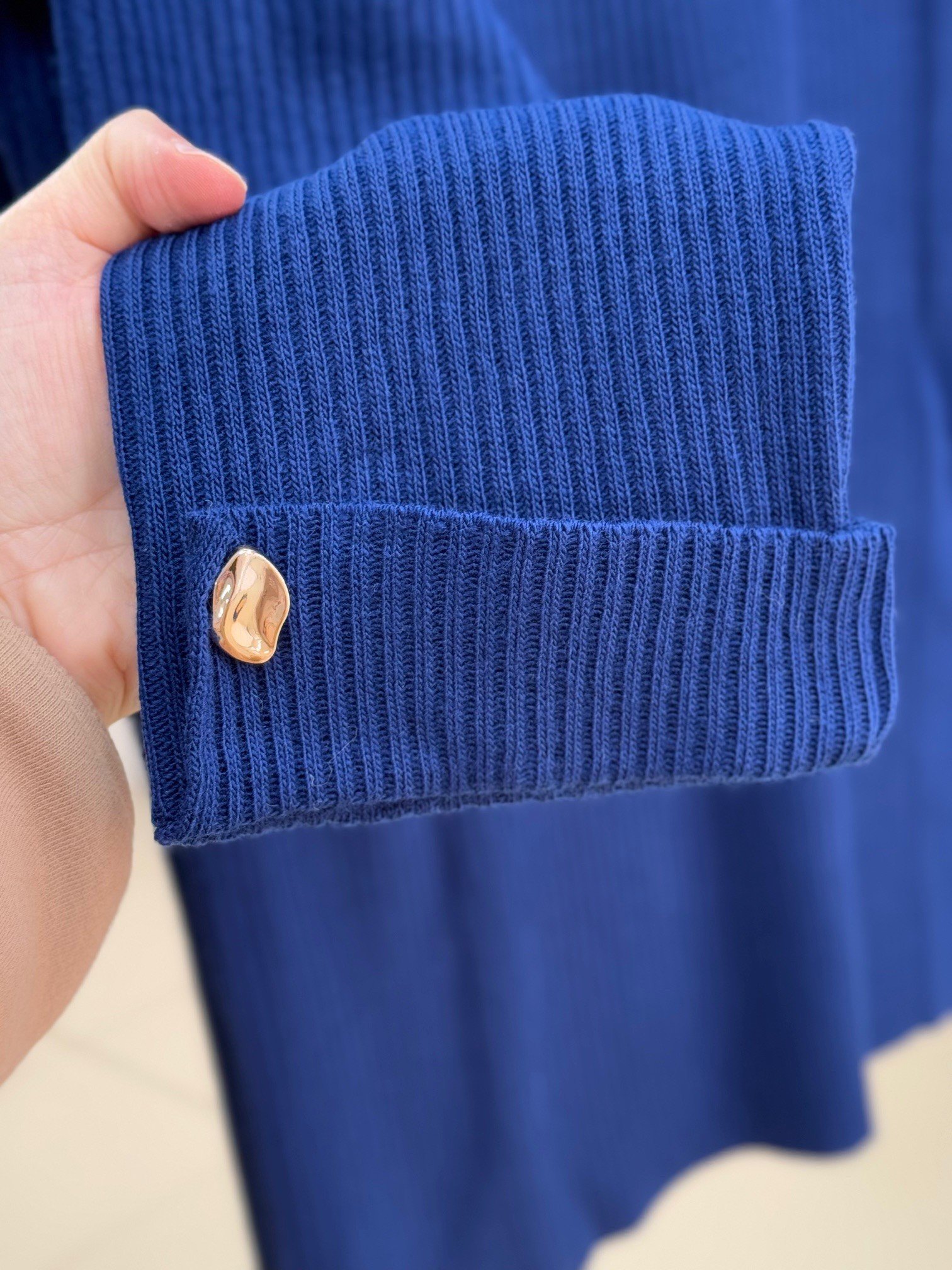 Celuna Kol Ucu Ve Önü Düğmeli Yırtmaçlı Triko Tunik-KR5005 Lacivert