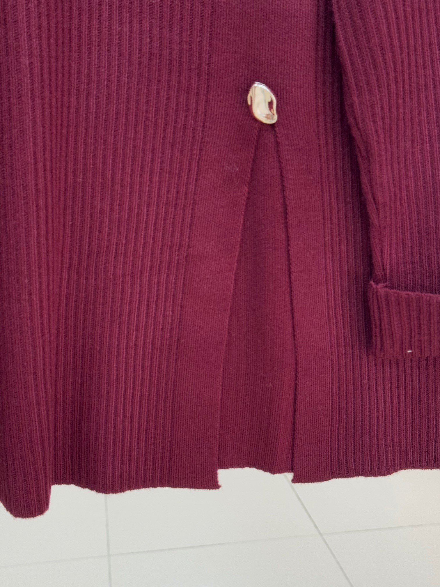 Celuna Kol Ucu Ve Önü Düğmeli Yırtmaçlı Triko Tunik-KR5005 Bordo