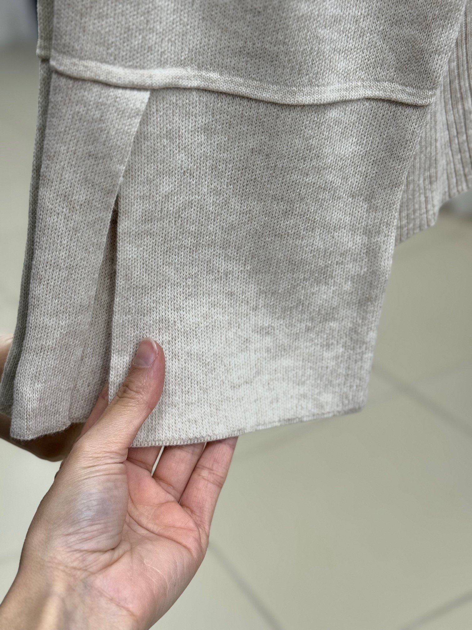 Celyla Kol Ucu Yırtmaçlı Kısa Triko Kazak-KR5021 Taş