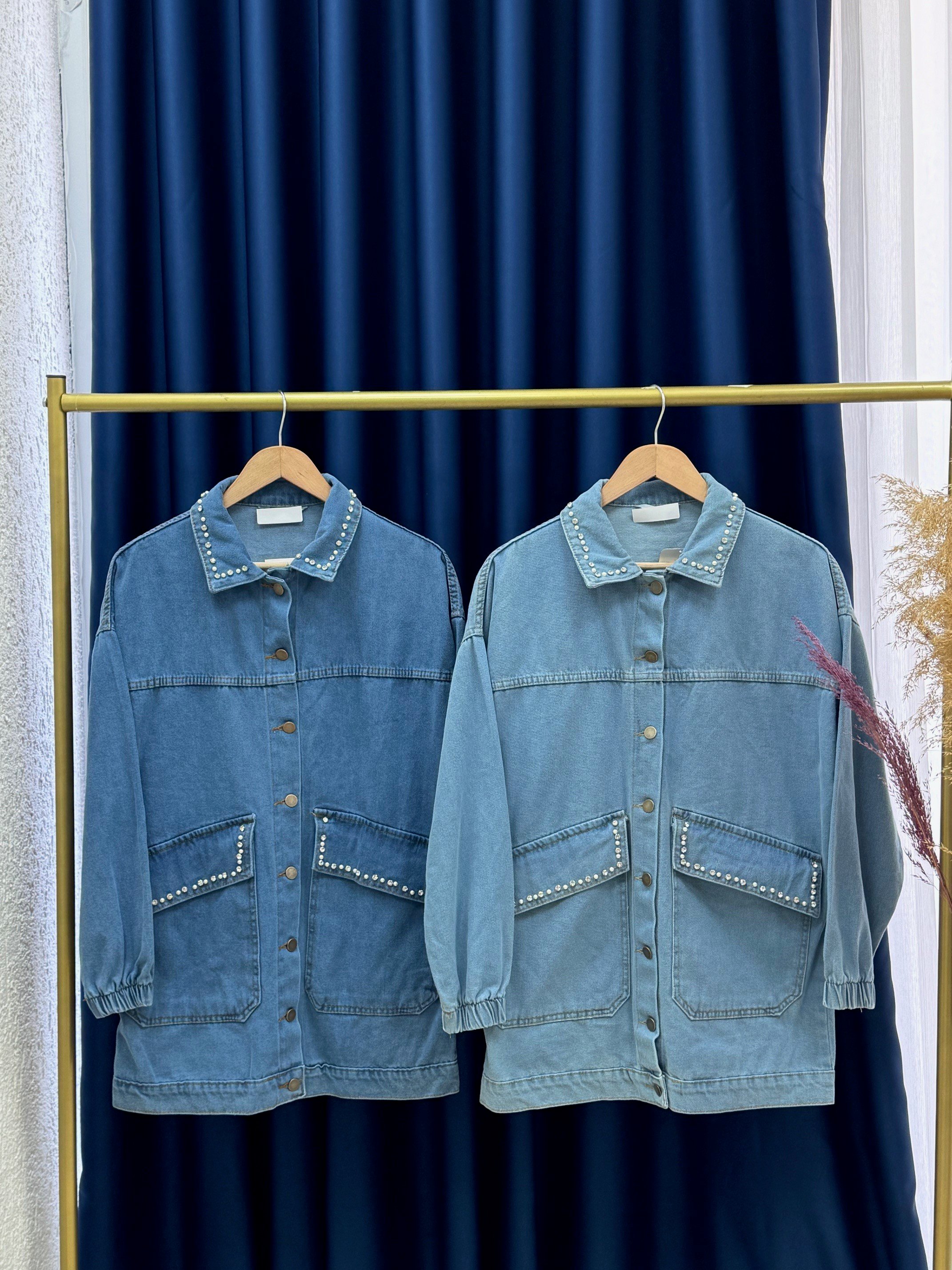 Ceylan Yakası Ve Cebi Taş İşlemeli Kot Ceket-LS1455 Mavi