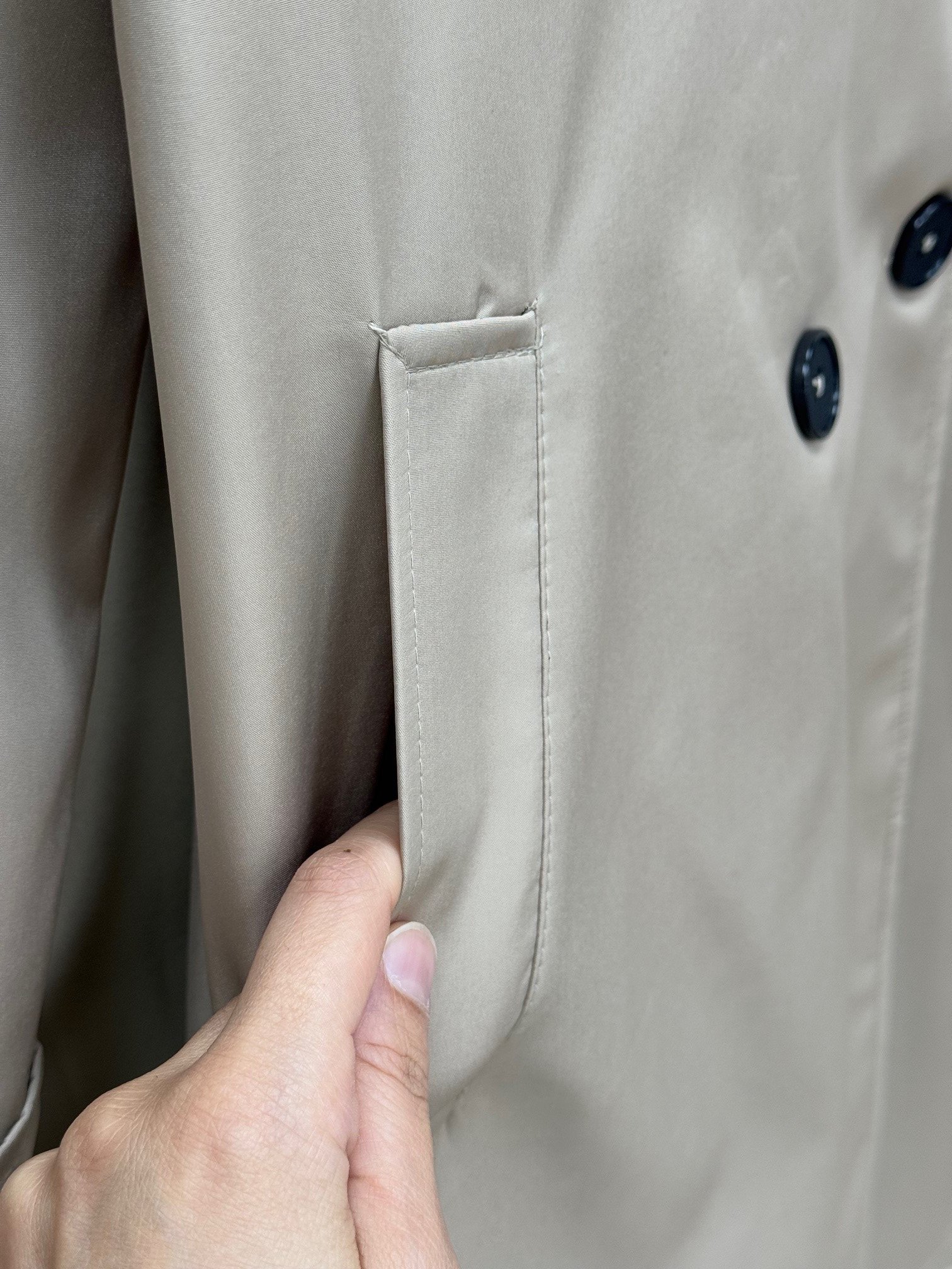 Dorera Kol Ucu Ve Önü Düğmeli Bağlamalı Trenç-ZŞ6002 Taş