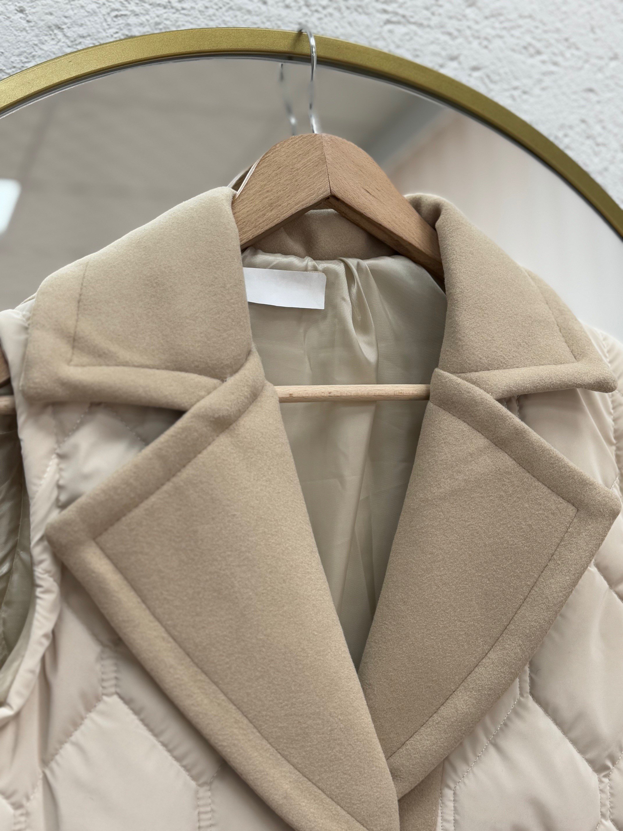 Esila Baklava Desen Belden Sıkmalı Şişme Yelek-EN2190.1 Taş