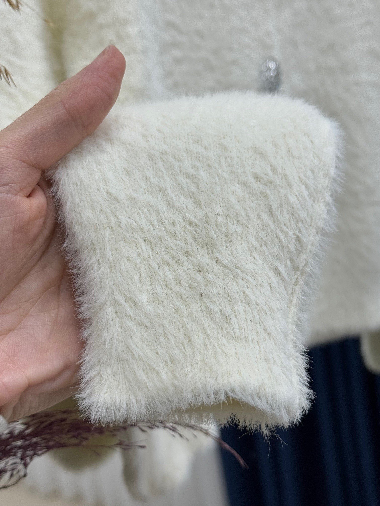 Feruna Papatya Düğmeli Tüylü Peluş Mini Hırka-Zİ5559 Ekru