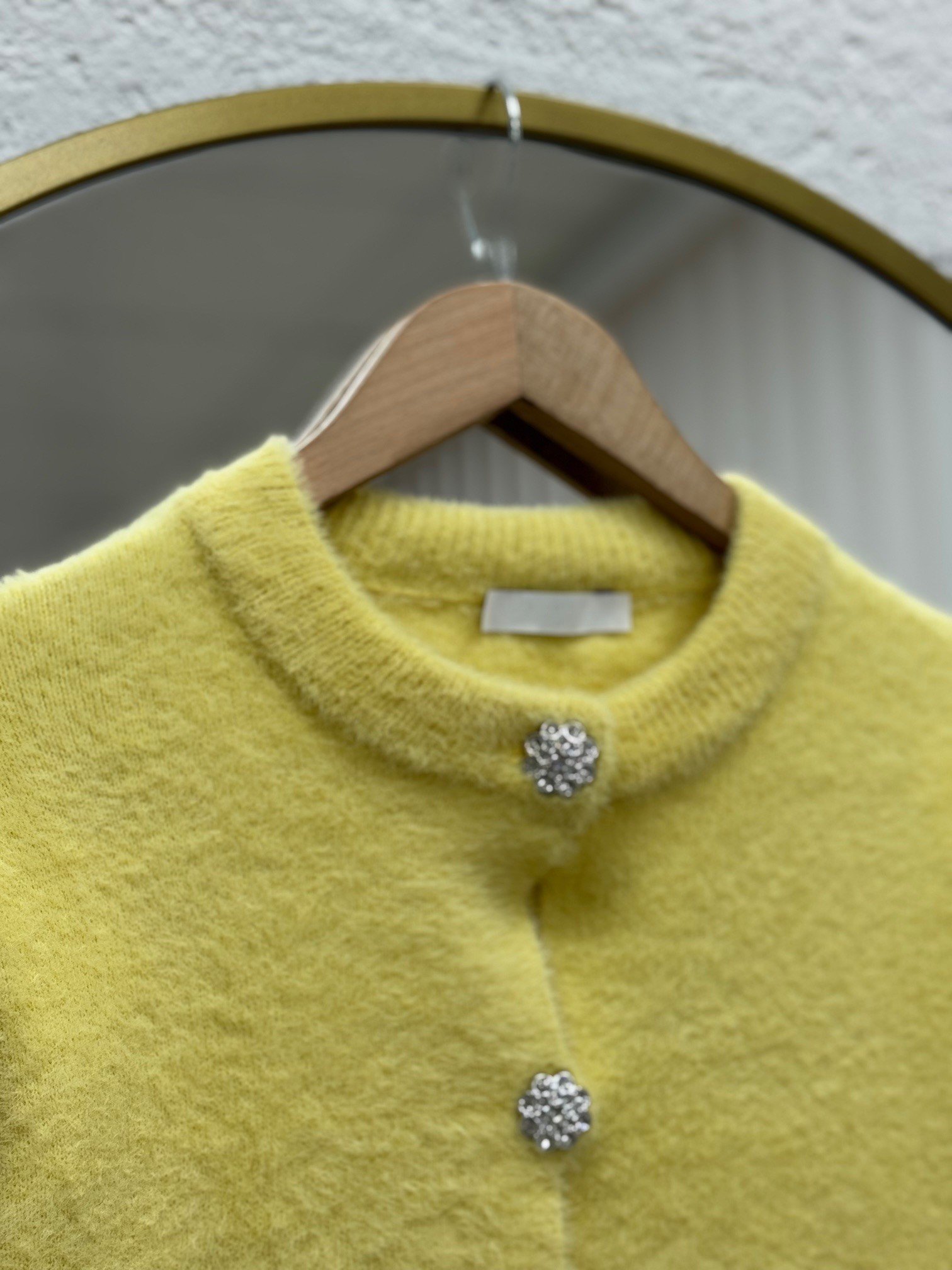 Feruna Papatya Düğmeli Tüylü Peluş Mini Hırka-Zİ5559 Sarı