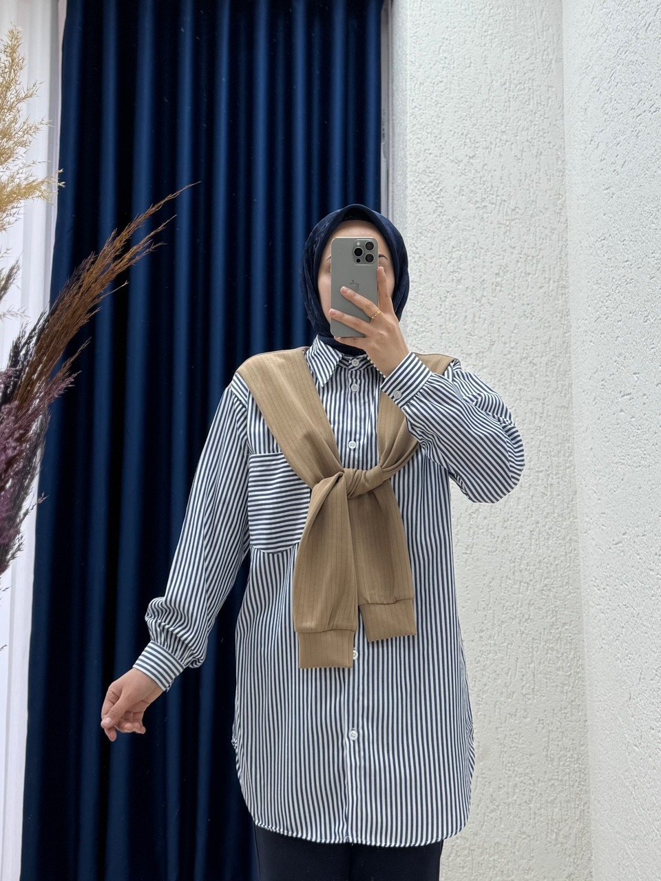 Gizem Yaka Bağlamalı Çizgili Gömlek-MF455 Kahve