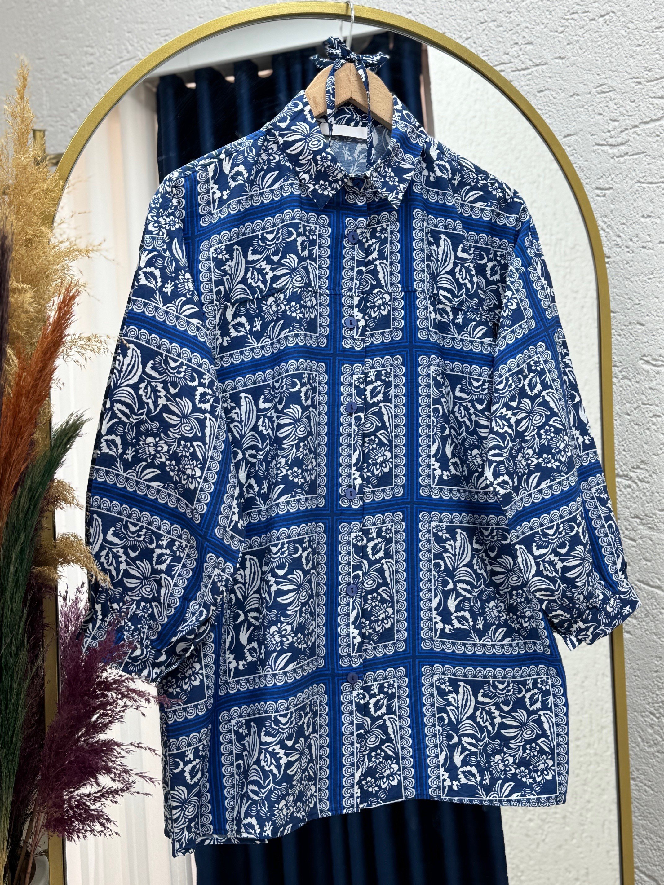 Lamyla Etnik Desen Bağcıklı Kısa Gömlek-PE266 Lacivert