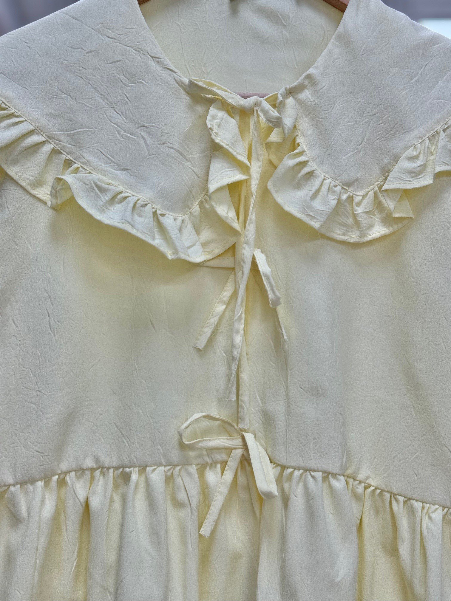 Lunisa Yaka Fırfırlı Bağcıklı Kat Detaylı Gömlek-TN068 Sarı