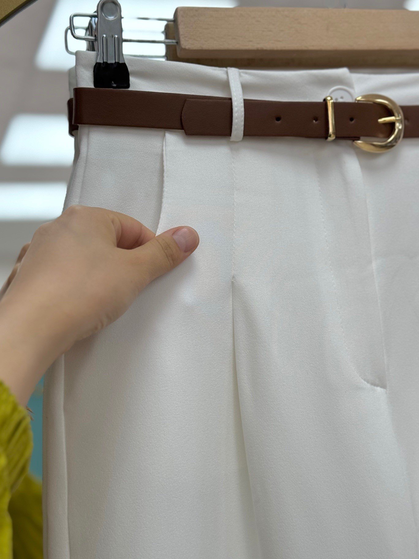 Melita Arka Kapaklı Havuç Paça Kemerli Pantolon-MT5018 Beyaz