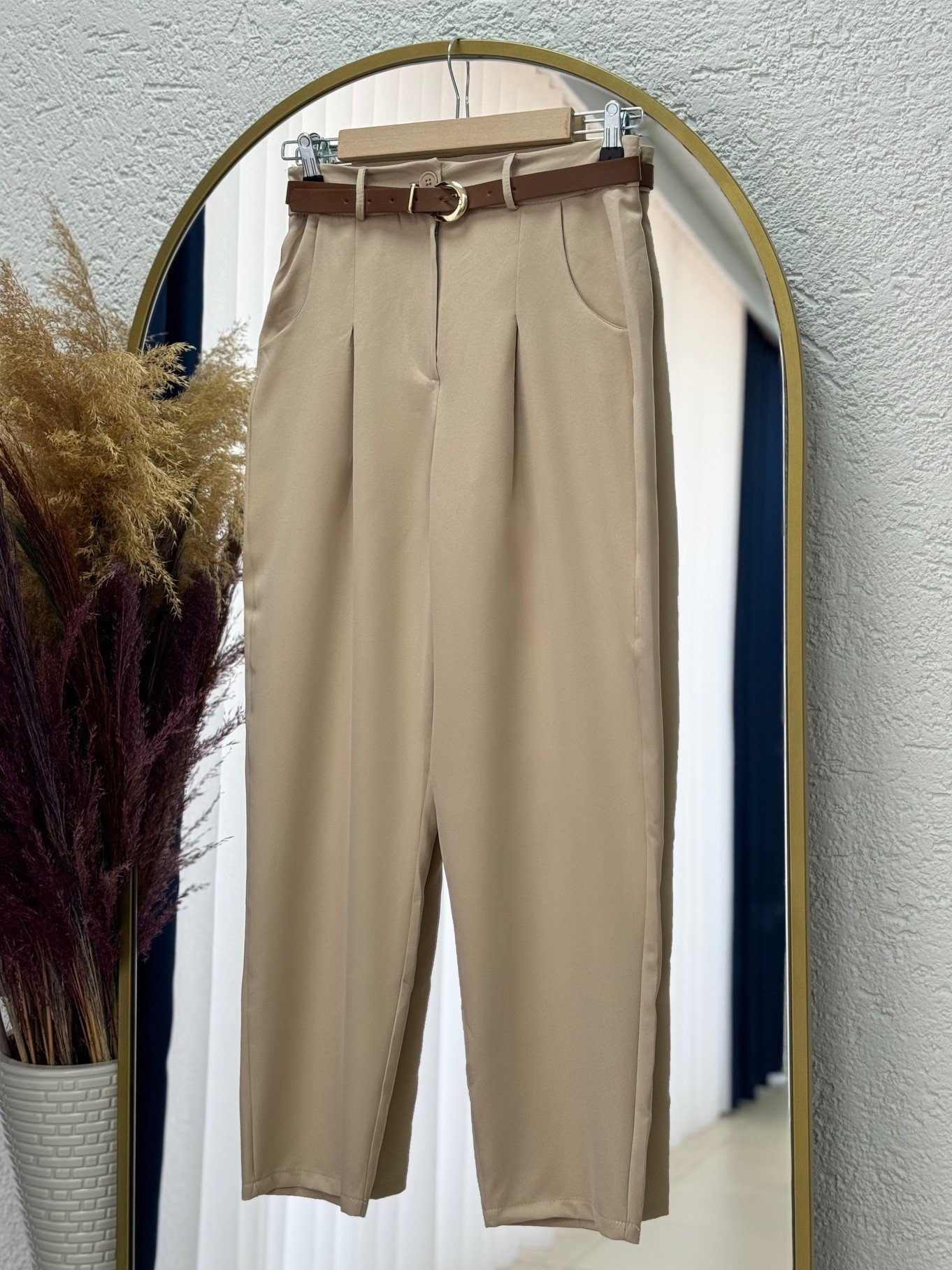 Melita Arka Kapaklı Havuç Paça Kemerli Pantolon-MT5018 Taş