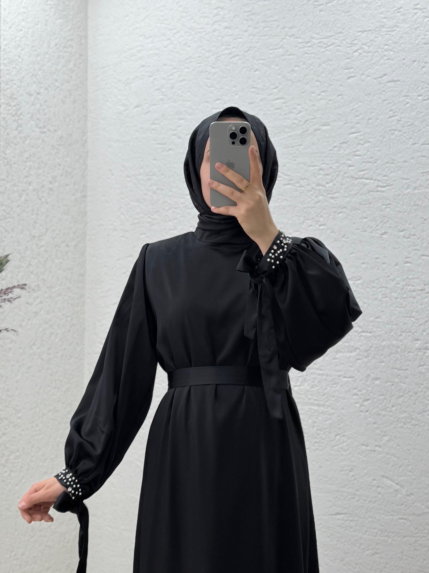 Orelera Kolları İncili Bağlamalı Zara Saten Elbise-EK26 Siyah