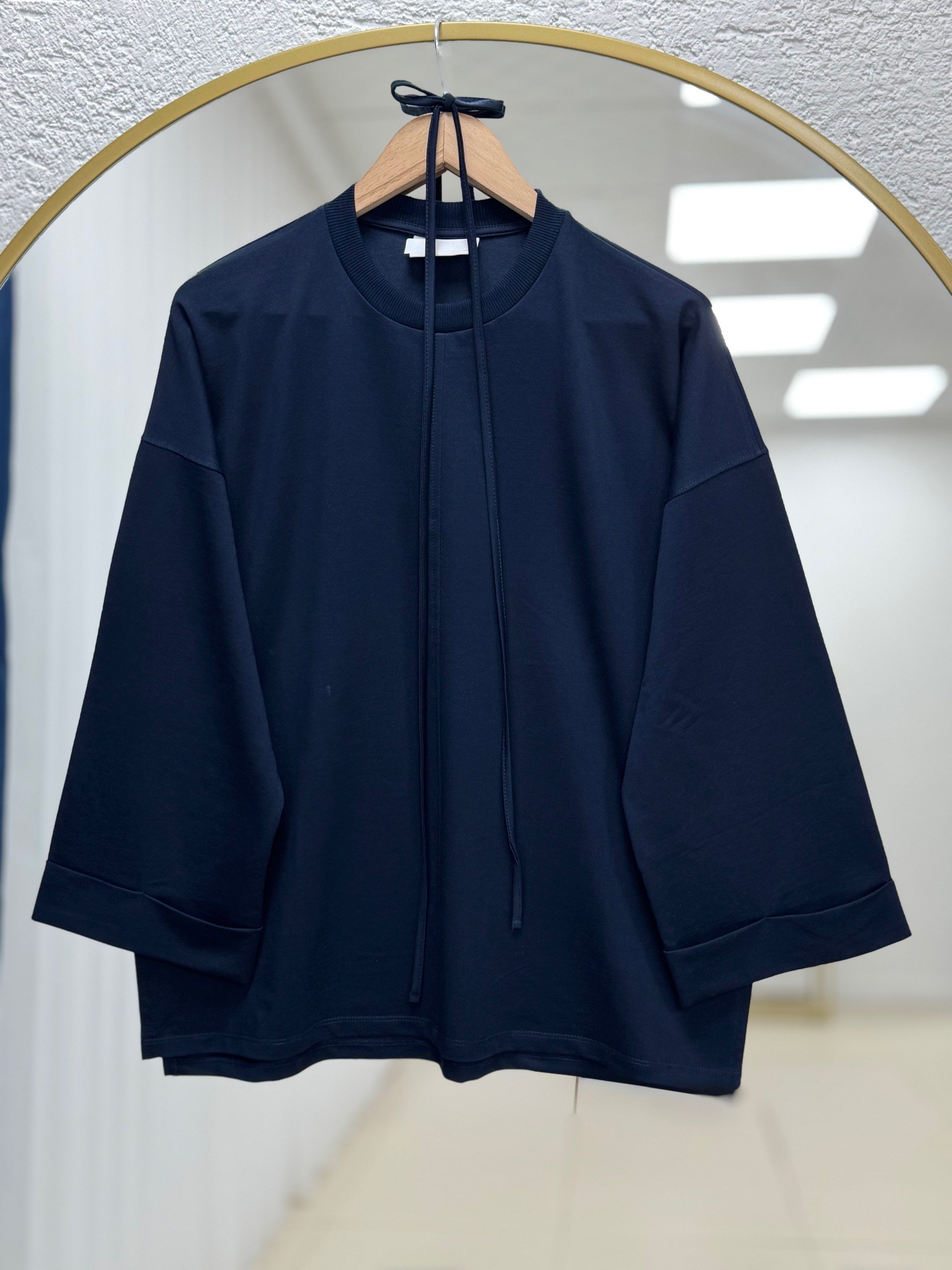 Rukiye Dikiş Detaylı Yırtmaçlı Sweatshirt-EU2755 Lacivert
