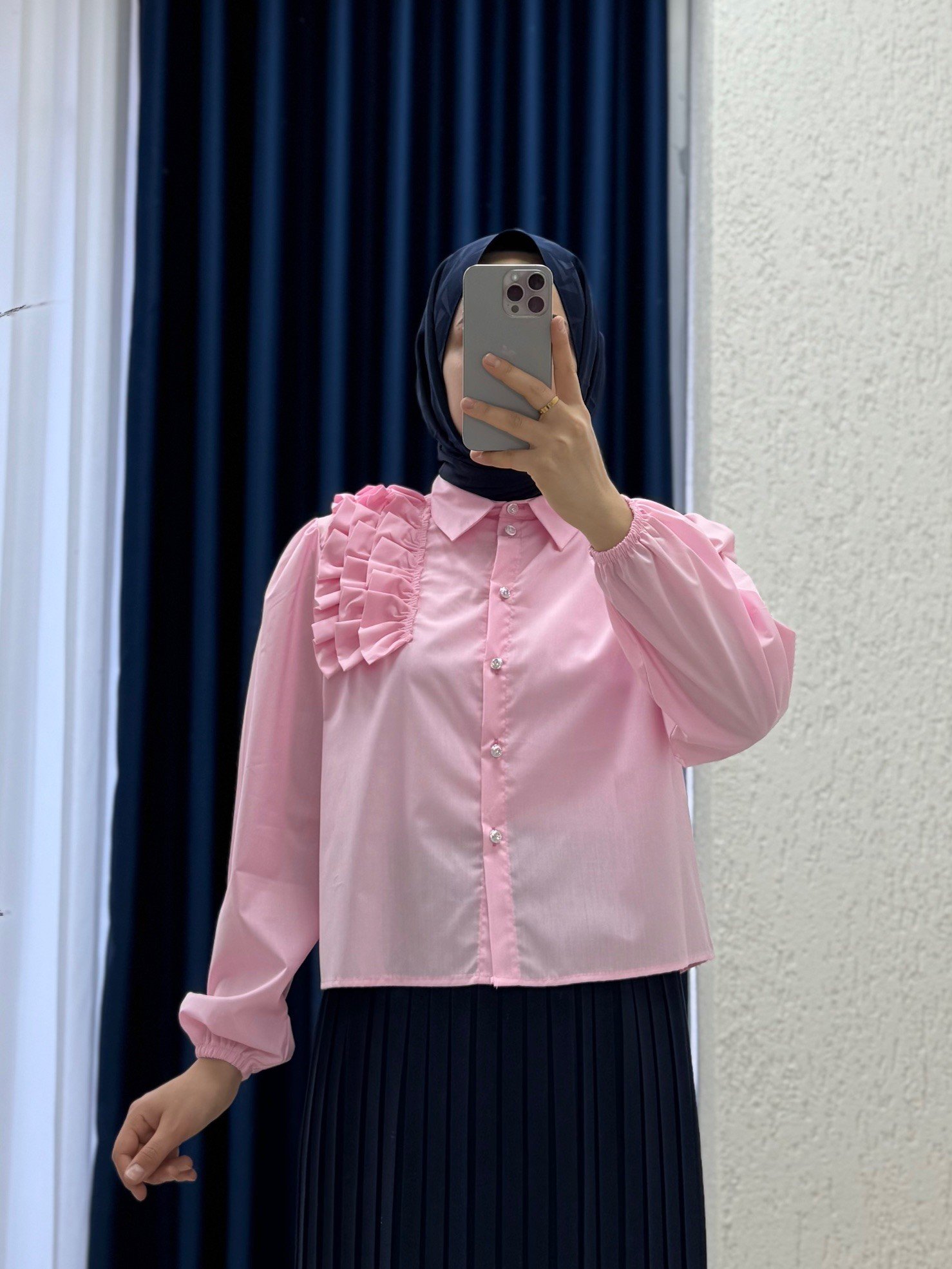 Soretta Sol Omuzu Fırfırlı Kısa Gömlek-BN4214 Pembe