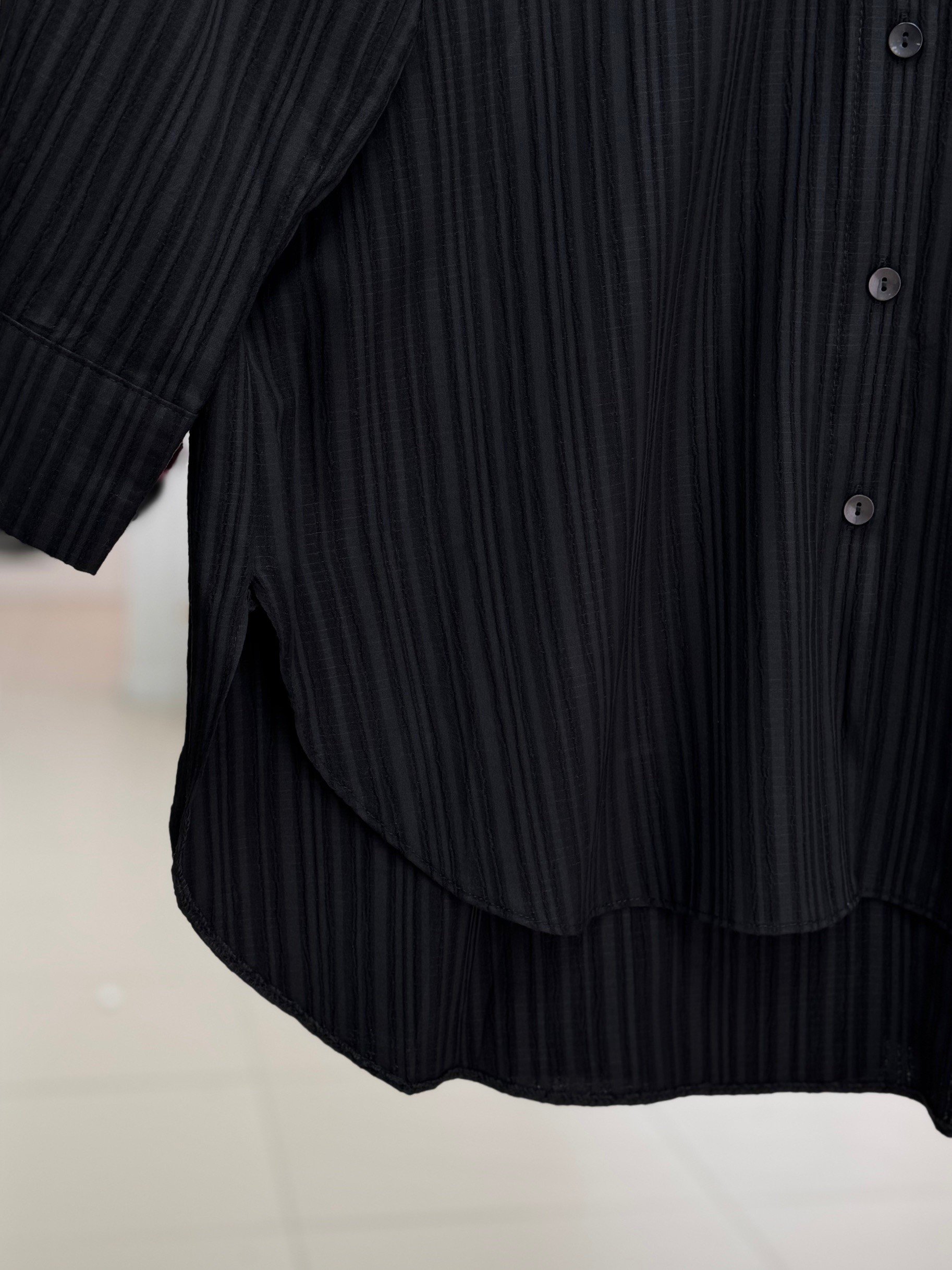 Trique Kol Manşet Yırtmaç Detaylı Tunik-ZN5530-1 Siyah