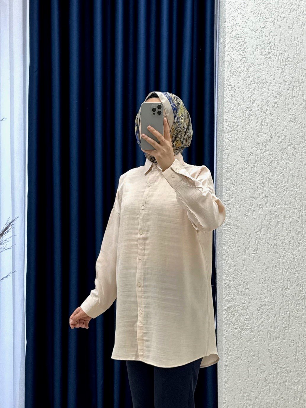 Verona Önü Kısa Arkası Uzun Modal Gömlek-PE215 Taş