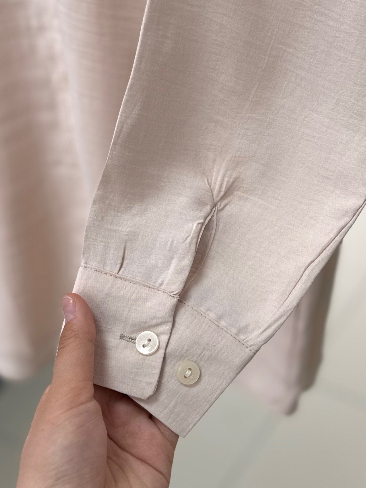 Verona Önü Kısa Arkası Uzun Modal Gömlek-PE215 Taş