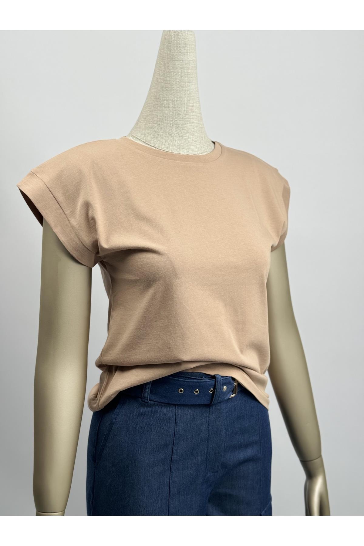 Bej Bisiklet Yaka T-Shirt