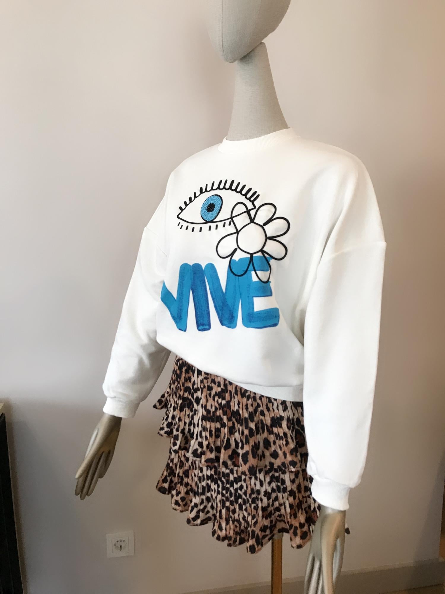 Boncuk İşleme Detaylı Ekru Sweatshirt