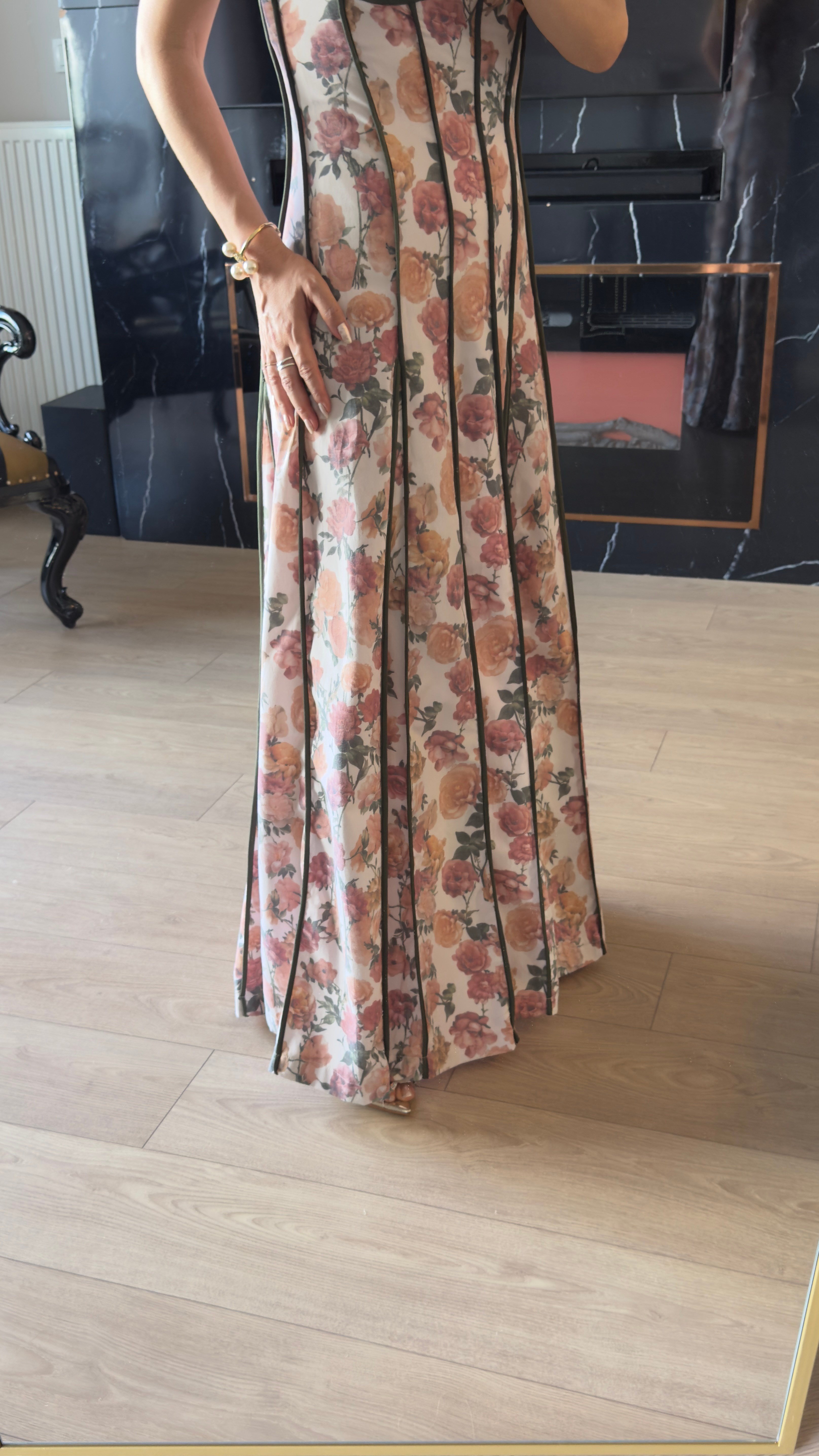 Çiçekli Biyeli Askılı Uzun Elbise