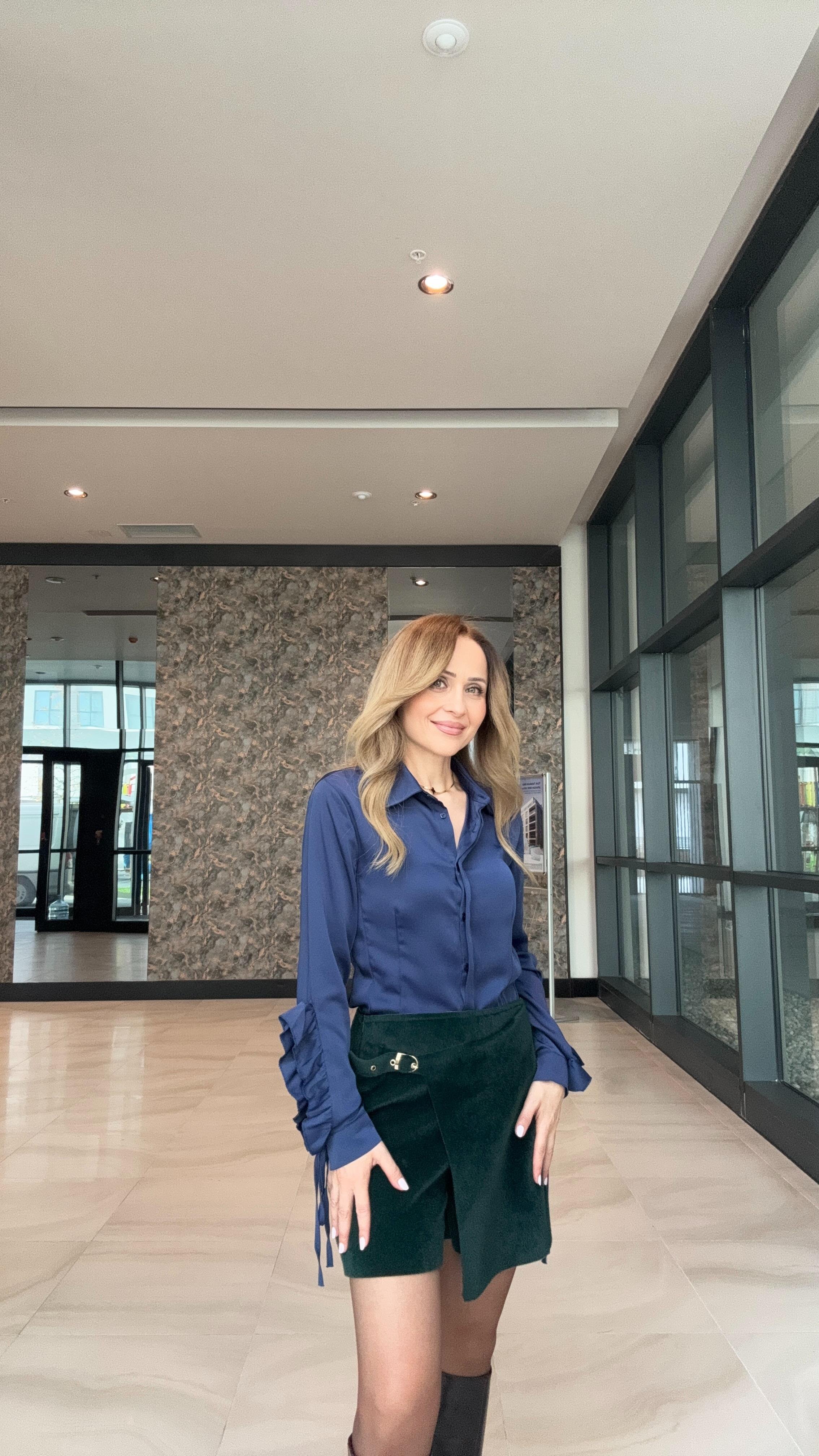 Lacivert Kolları Volan Detaylı Gömlek