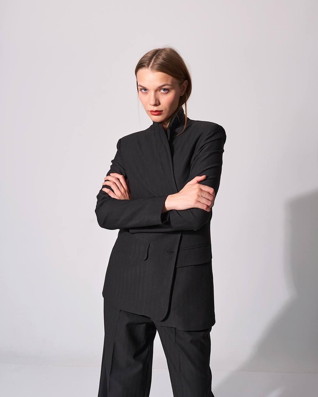 SİYAH İNCE ÇİZGİLİ BLAZER CEKET