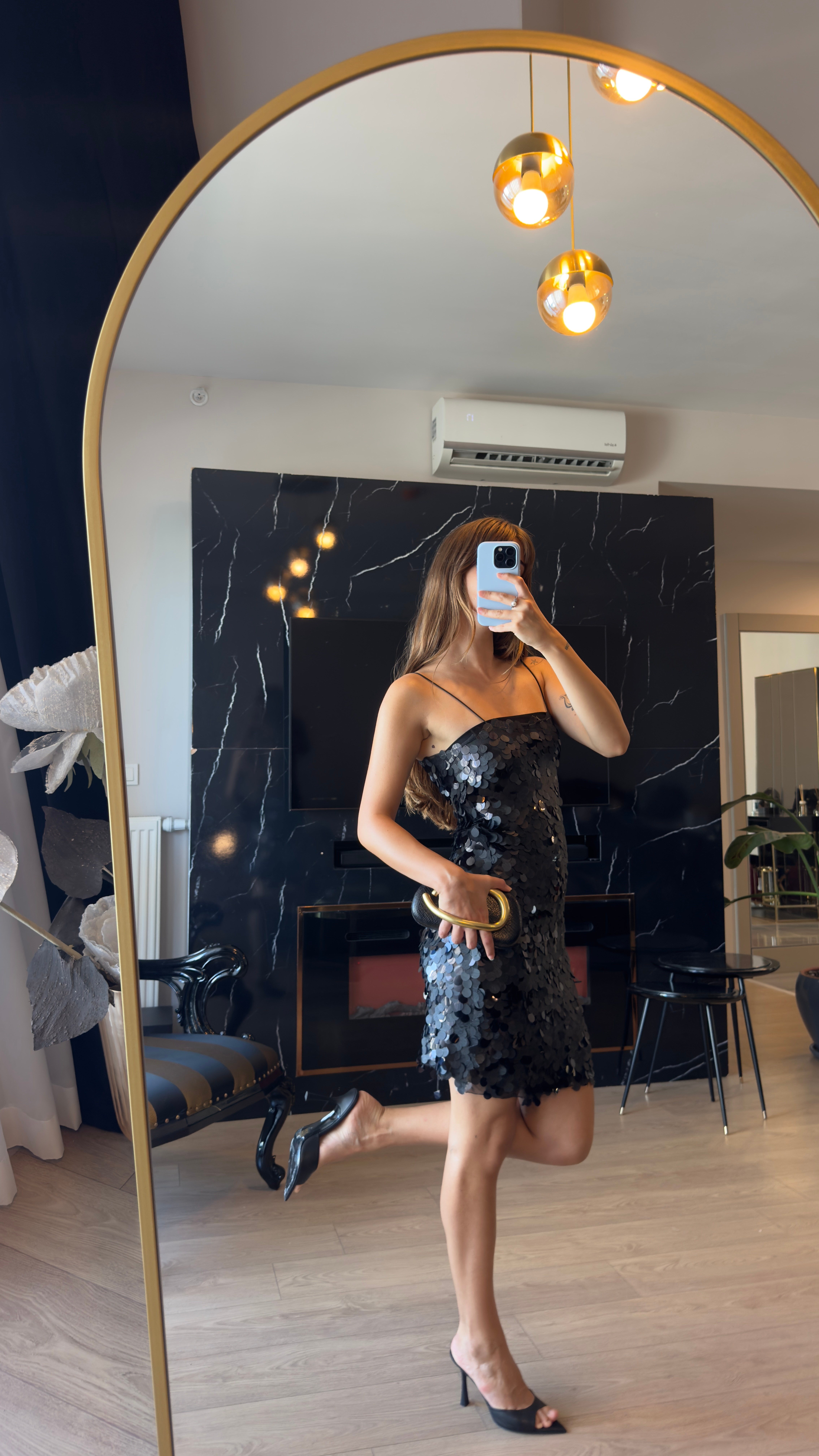 Siyah Payetli Askılı Mini Elbise