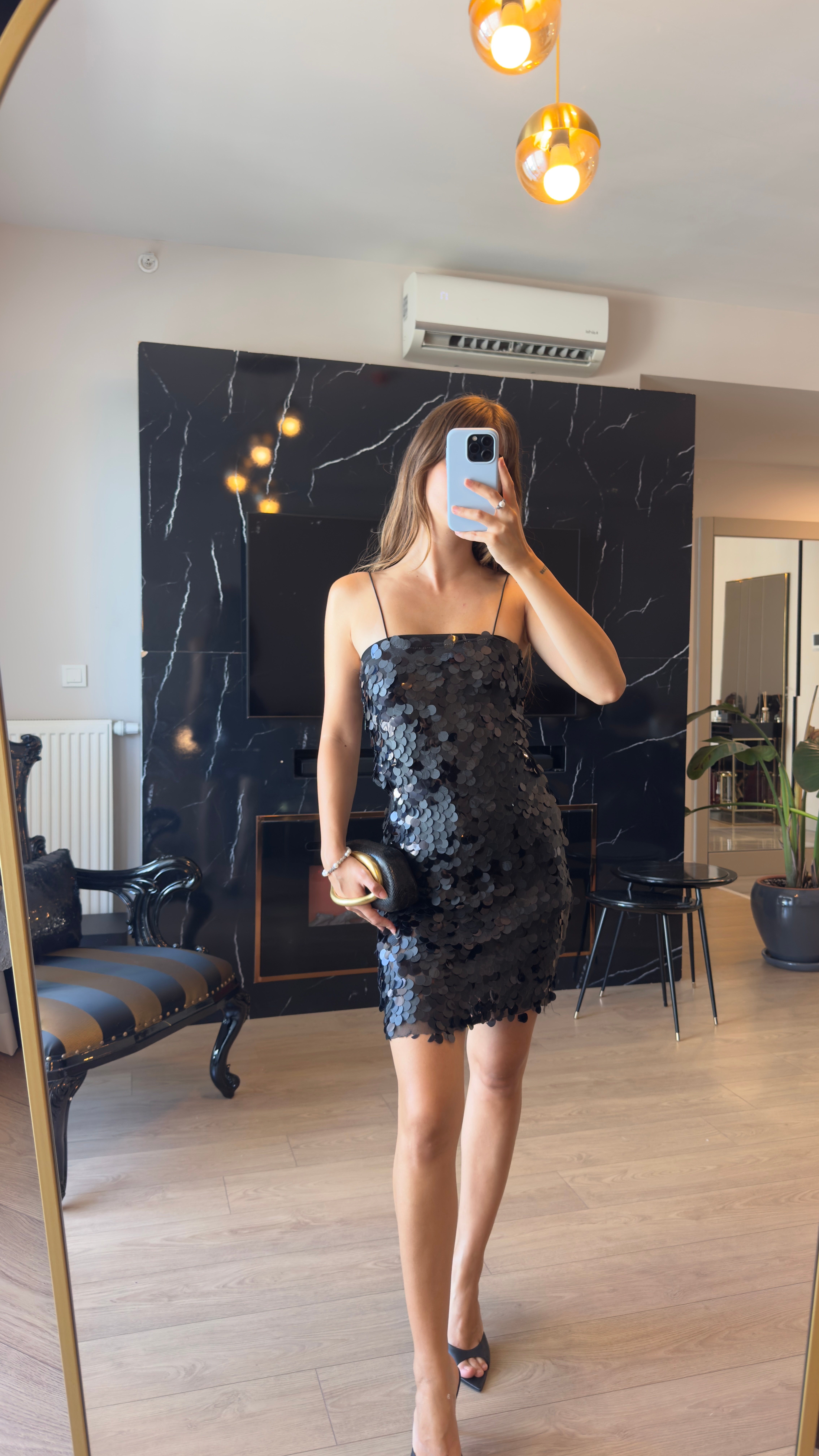 Siyah Payetli Askılı Mini Elbise