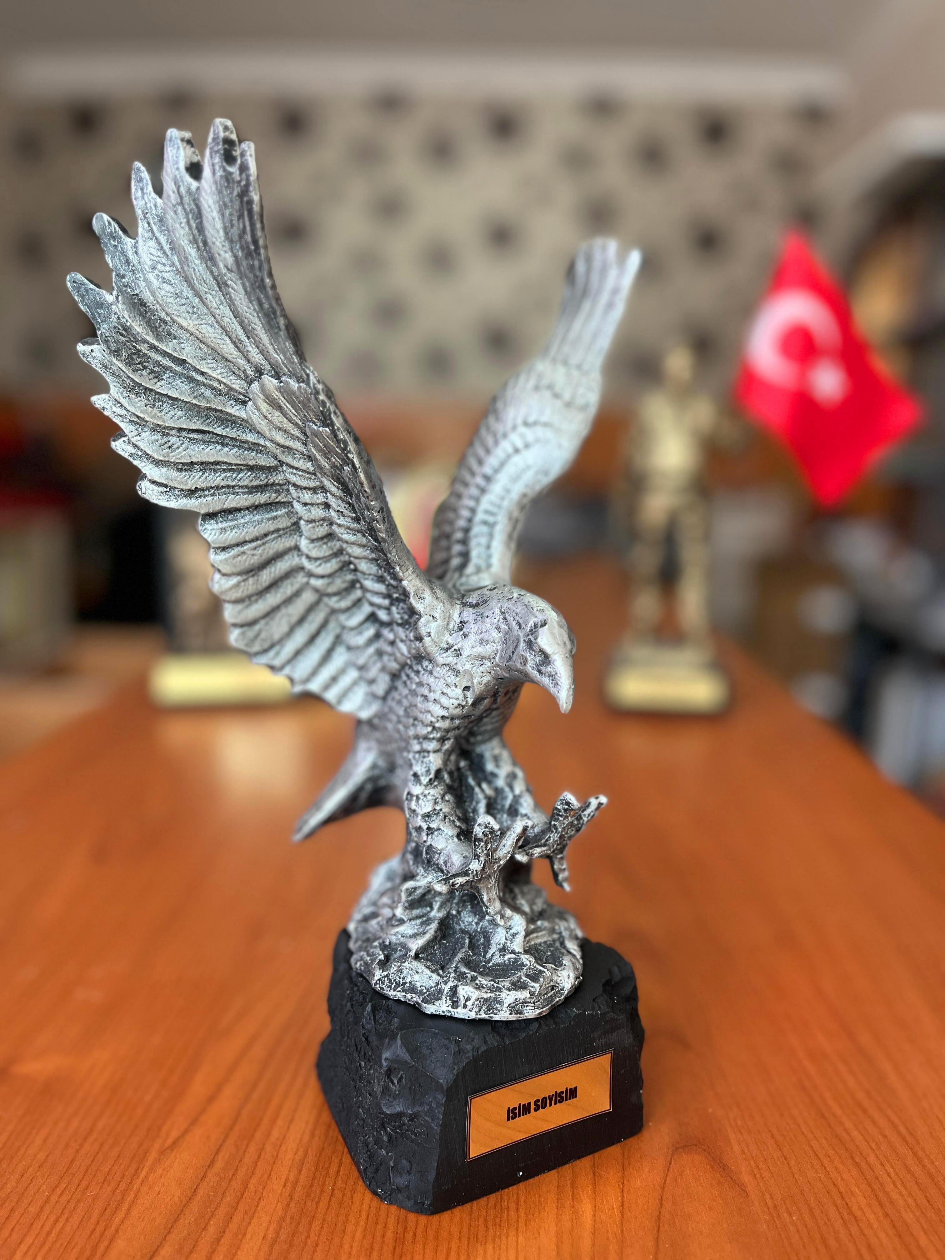Siyah Beyazlı Ta Özel Kartal Figürü | Takım Ruhunu Yansıtan Dekoratif Bibraftarlaralo