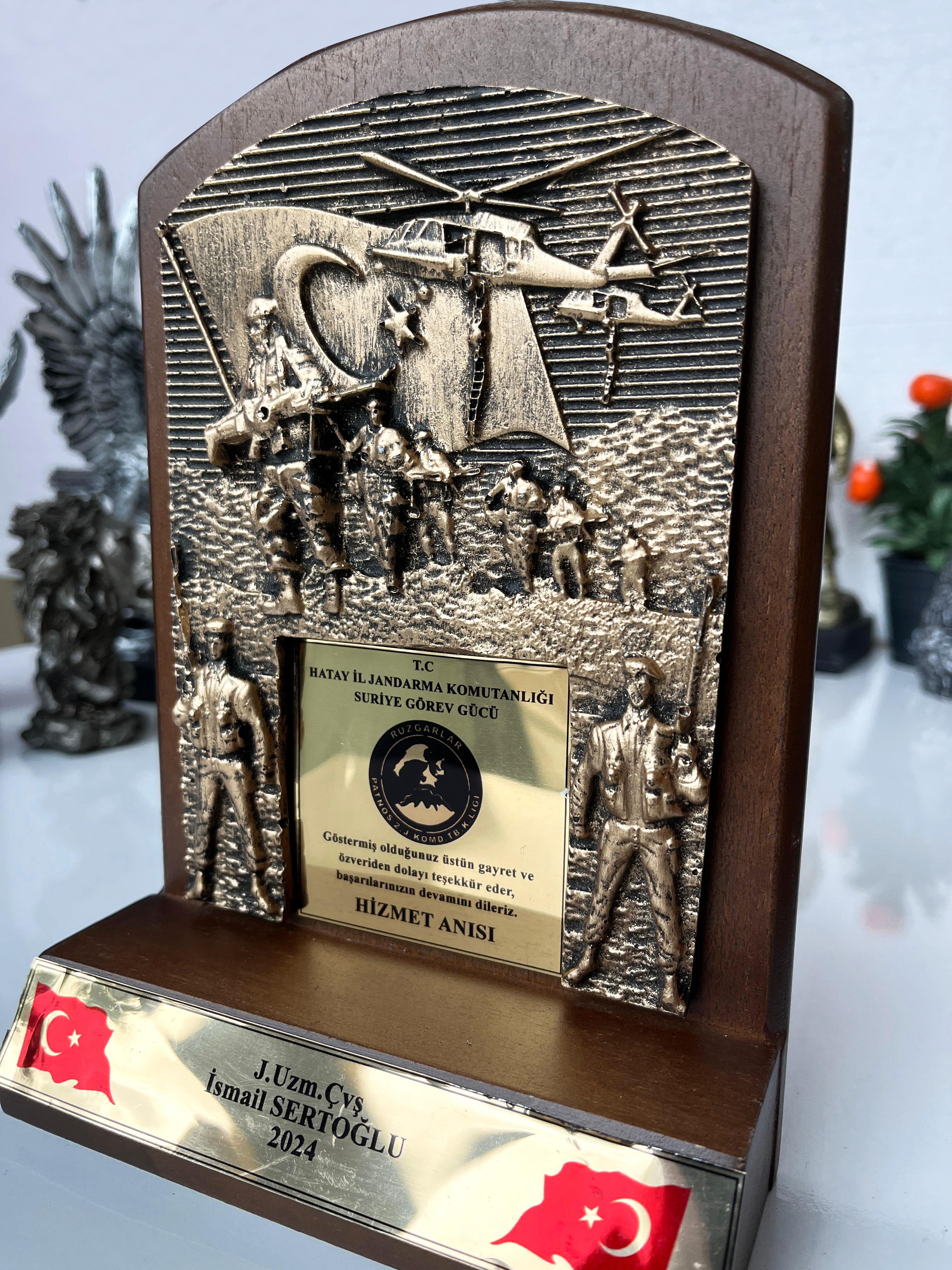 Teknookul Askeri Birliklere Özel Hizmet Anısı Plaket (Kahverengi )