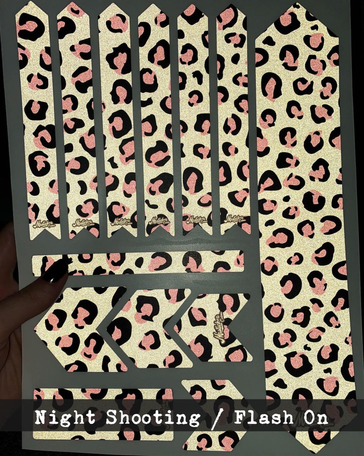 BCY31 Reflektif Cizilmeye Karsi Dayanikli Koruyucu Sticker Seti Leopar Desen