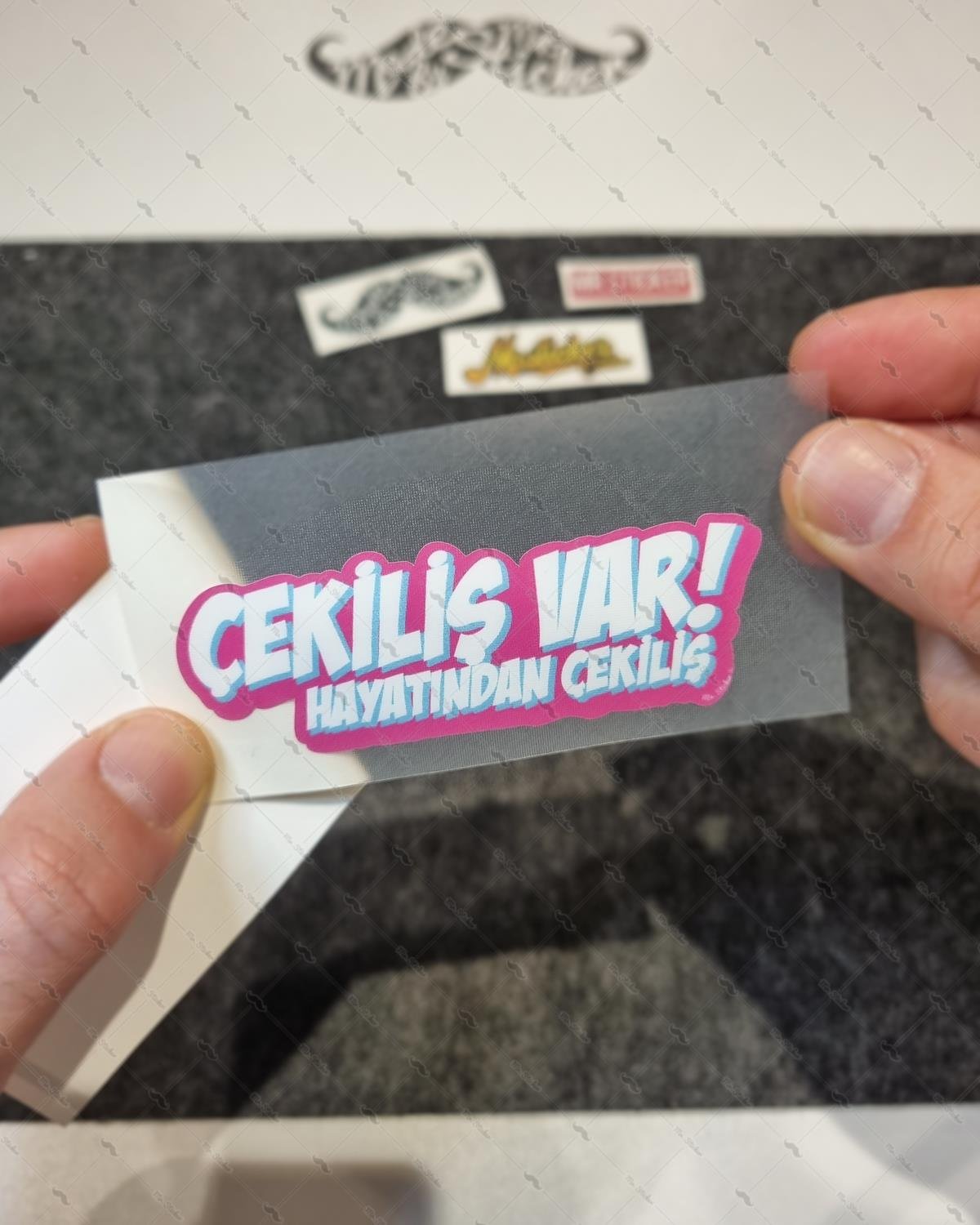 ESP9 Cekilis Var Yazili Cizgi Roman Efekti Etiketi