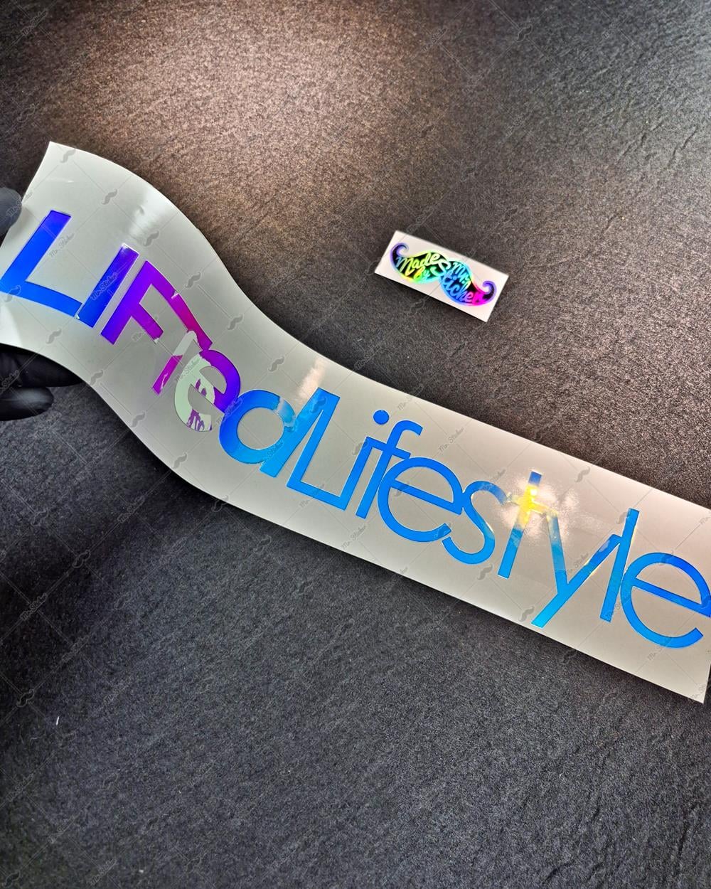 LMT44 Mavi Mor Renk Geçişli Lifted Lifesytle Yazılı Etiket