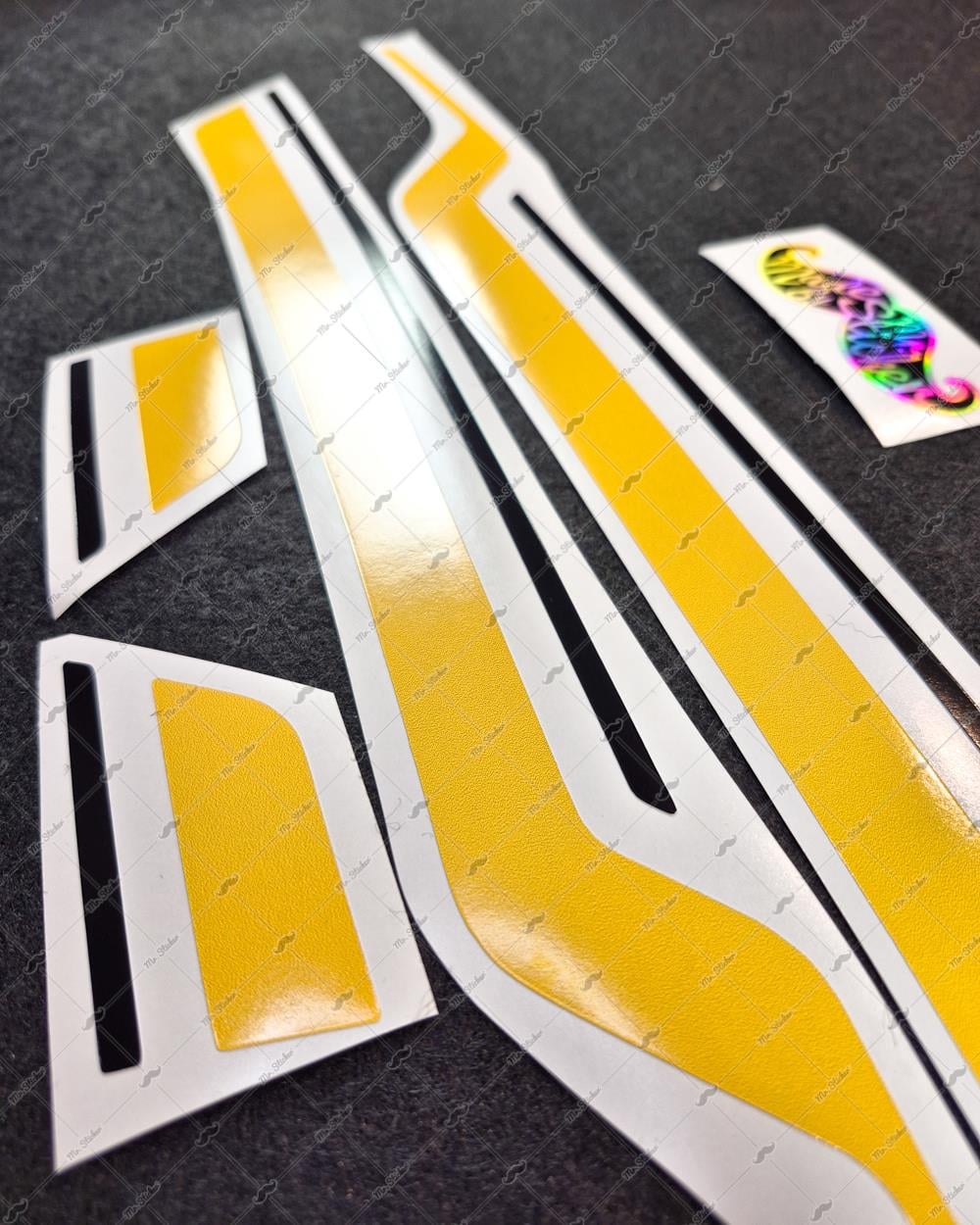 STS45 Vespa GTS 250 GTS 300 Uyumlu Yan Çıta Sticker Seti Renk Seçenekli