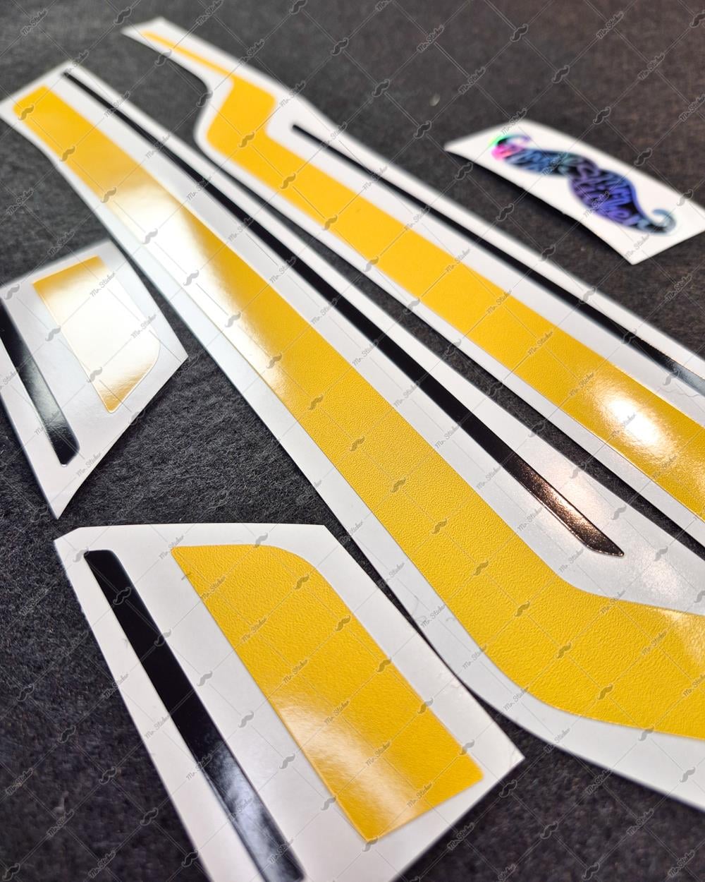 STS45 Vespa GTS 250 GTS 300 Uyumlu Yan Çıta Sticker Seti Renk Seçenekli