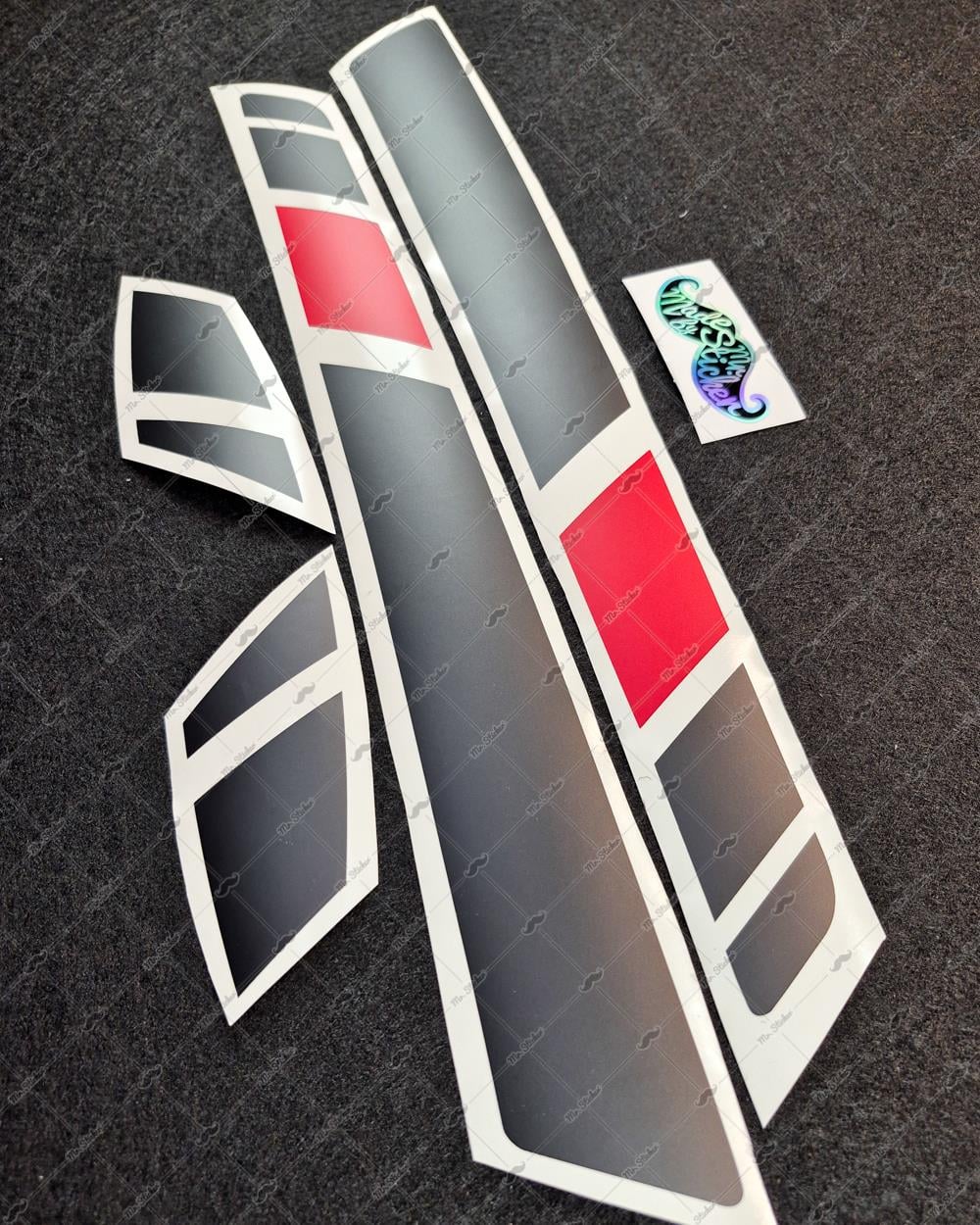 STS6 Siyah Kırmızı Renk Vespa GTS250 GTS300 Uyumlu Yan Çıta Sticker Seti