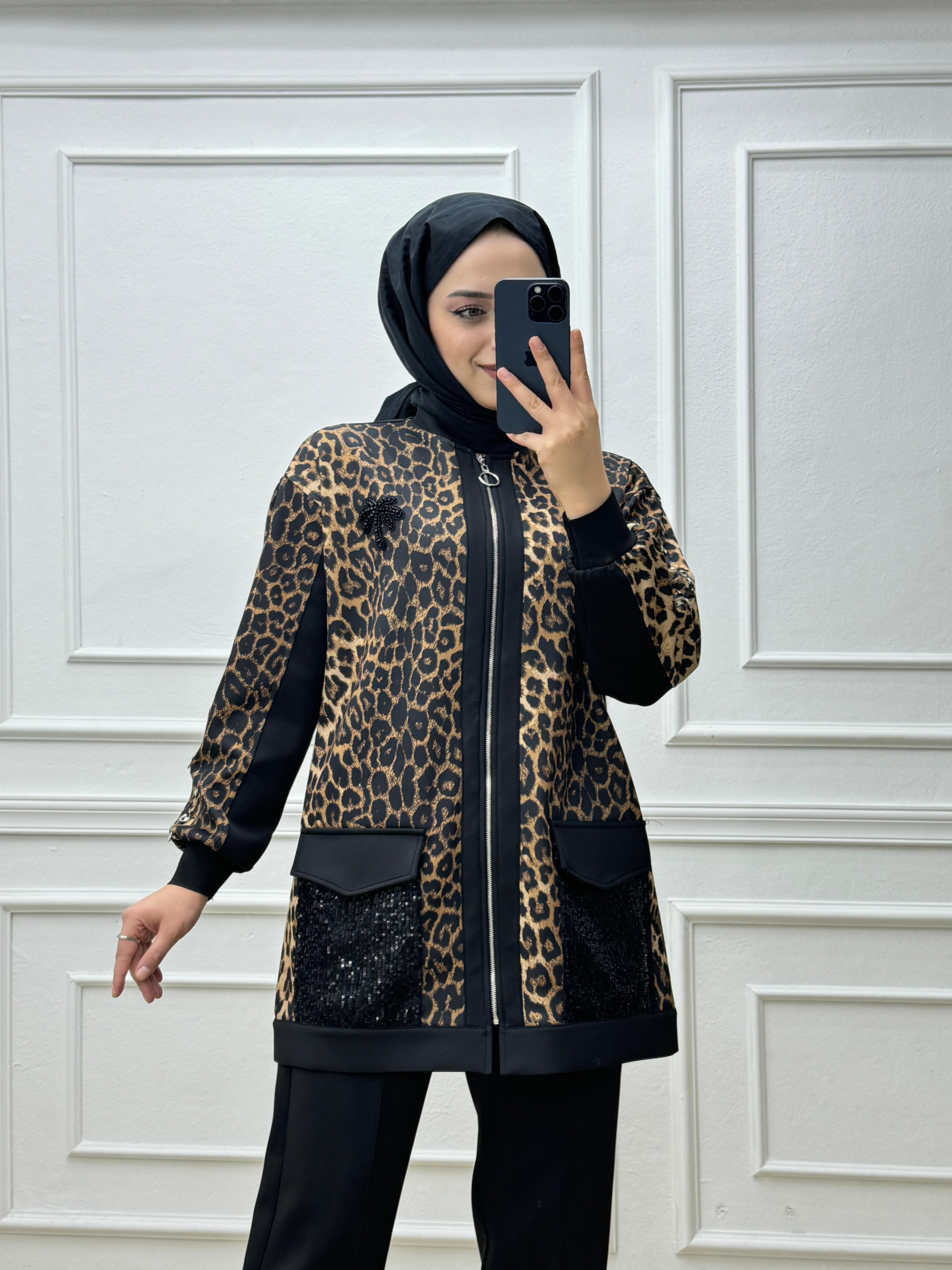 7083-Payet Detaylı Leo Takım-Siyah